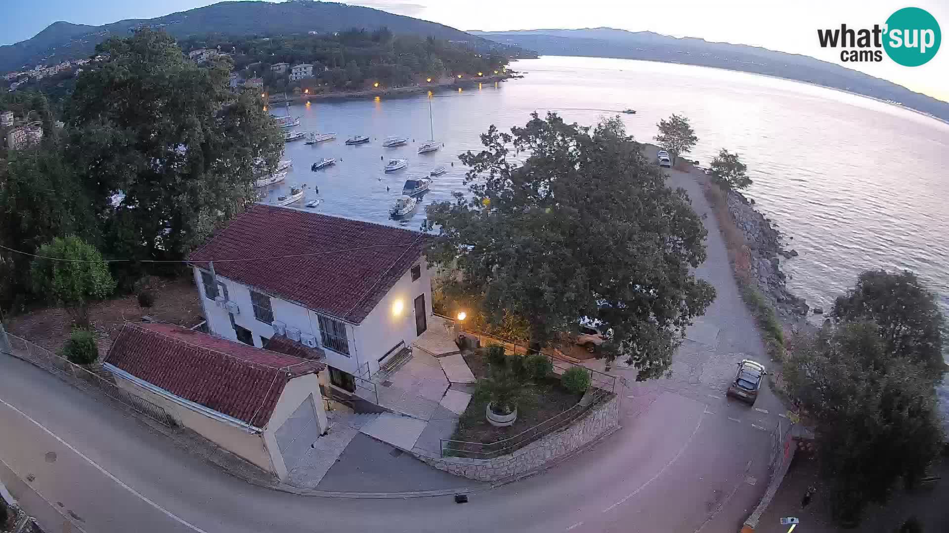 Ika Harbor Webcam – LIVE View of the Harbor and Opatija Lights