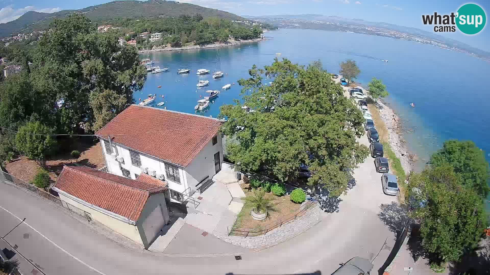 Web kamera luka Ika – Pogled uživo na luku i svjetla Opatije