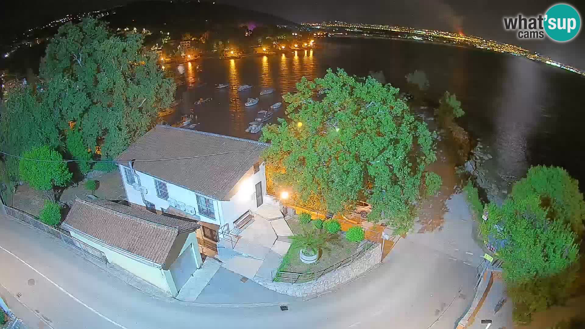 Ika Harbor Webcam – LIVE View of the Harbor and Opatija Lights