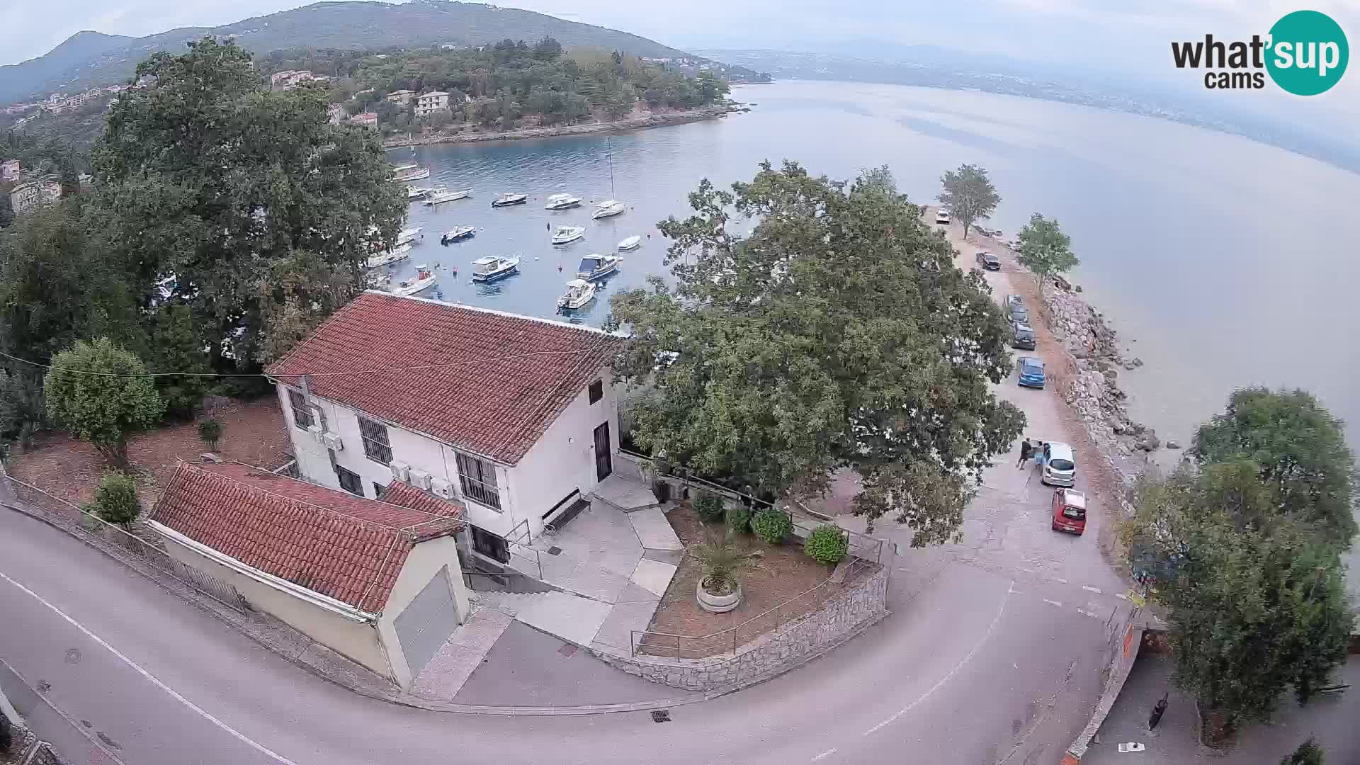 Web kamera luka Ika – Pogled uživo na luku i svjetla Opatije