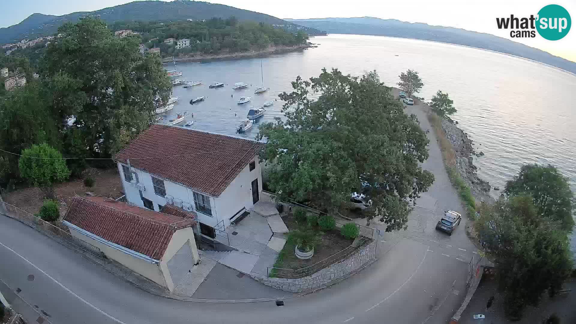 Ika Harbor Webcam – LIVE View of the Harbor and Opatija Lights