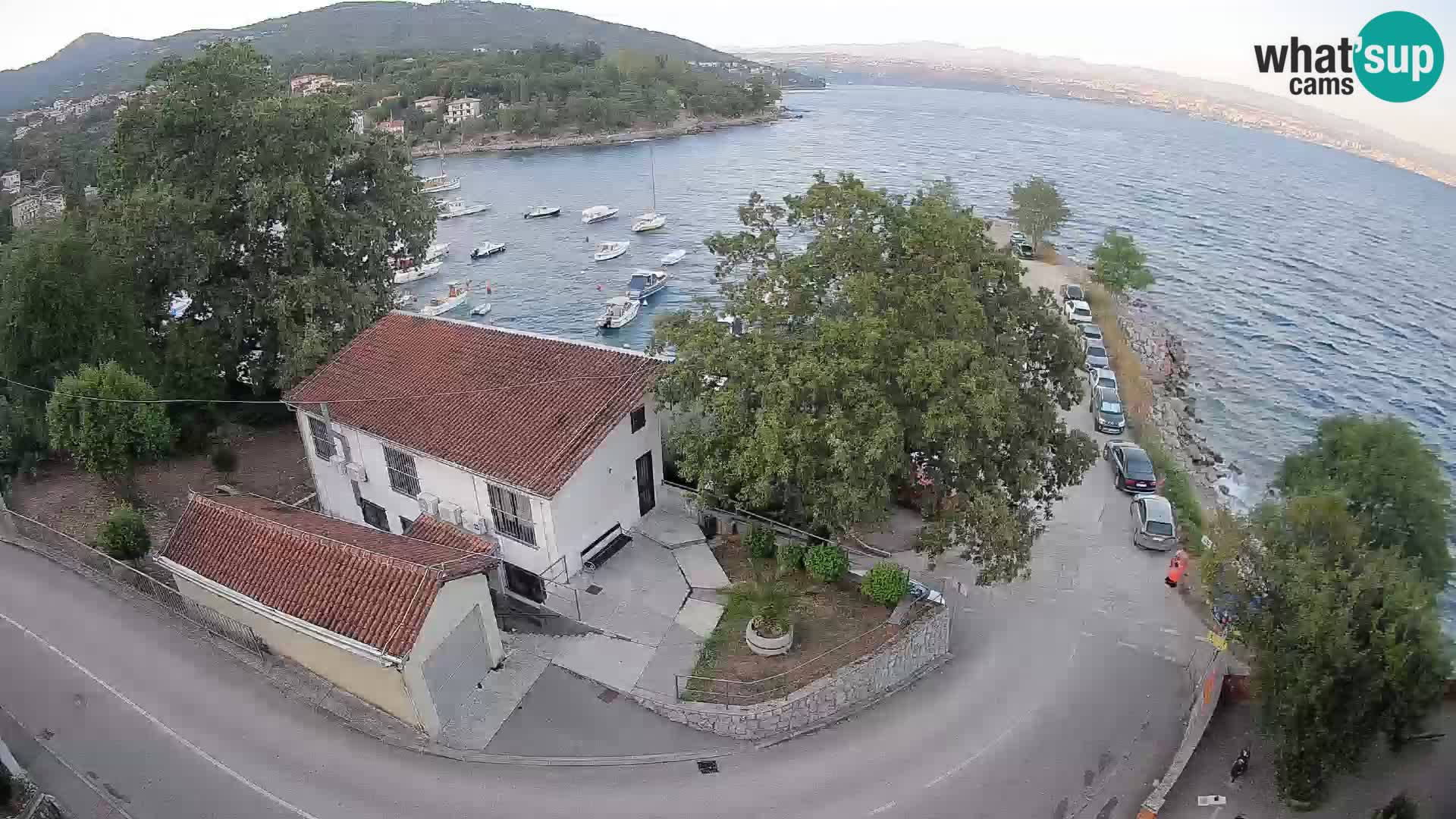 Ika Harbor Webcam – LIVE View of the Harbor and Opatija Lights
