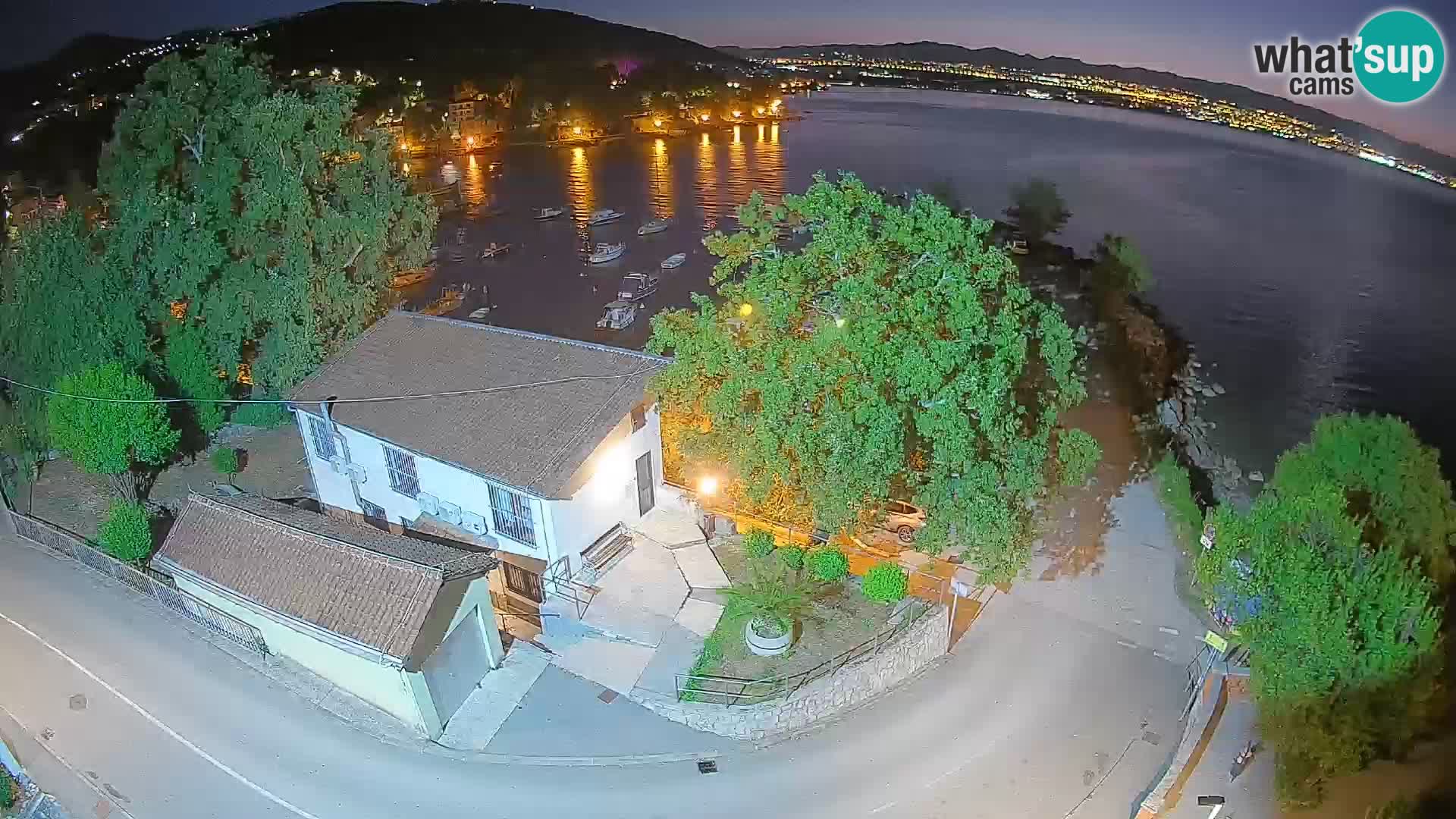 Ika Harbor Webcam – LIVE View of the Harbor and Opatija Lights