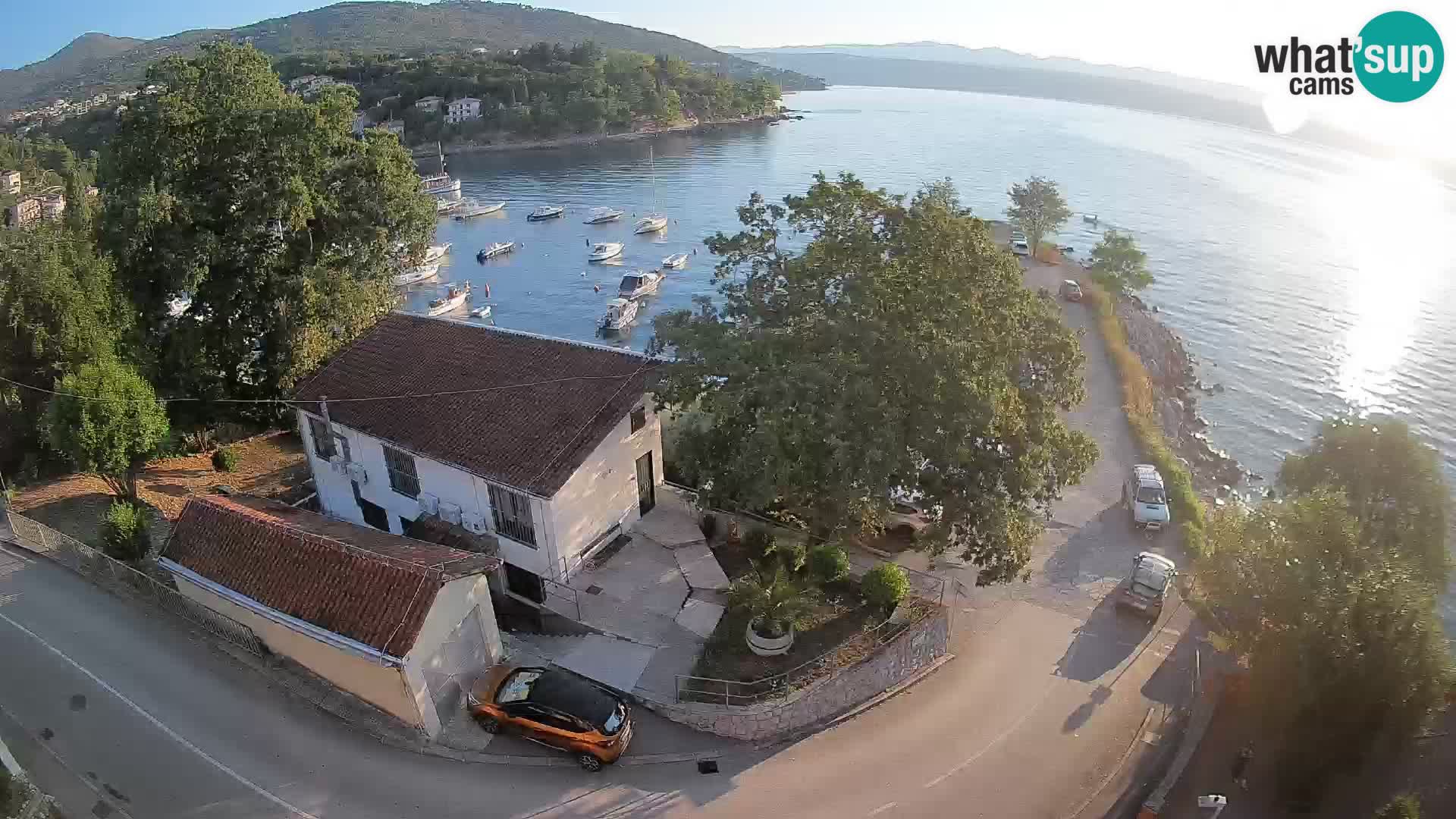 Ika Harbor Webcam – LIVE View of the Harbor and Opatija Lights
