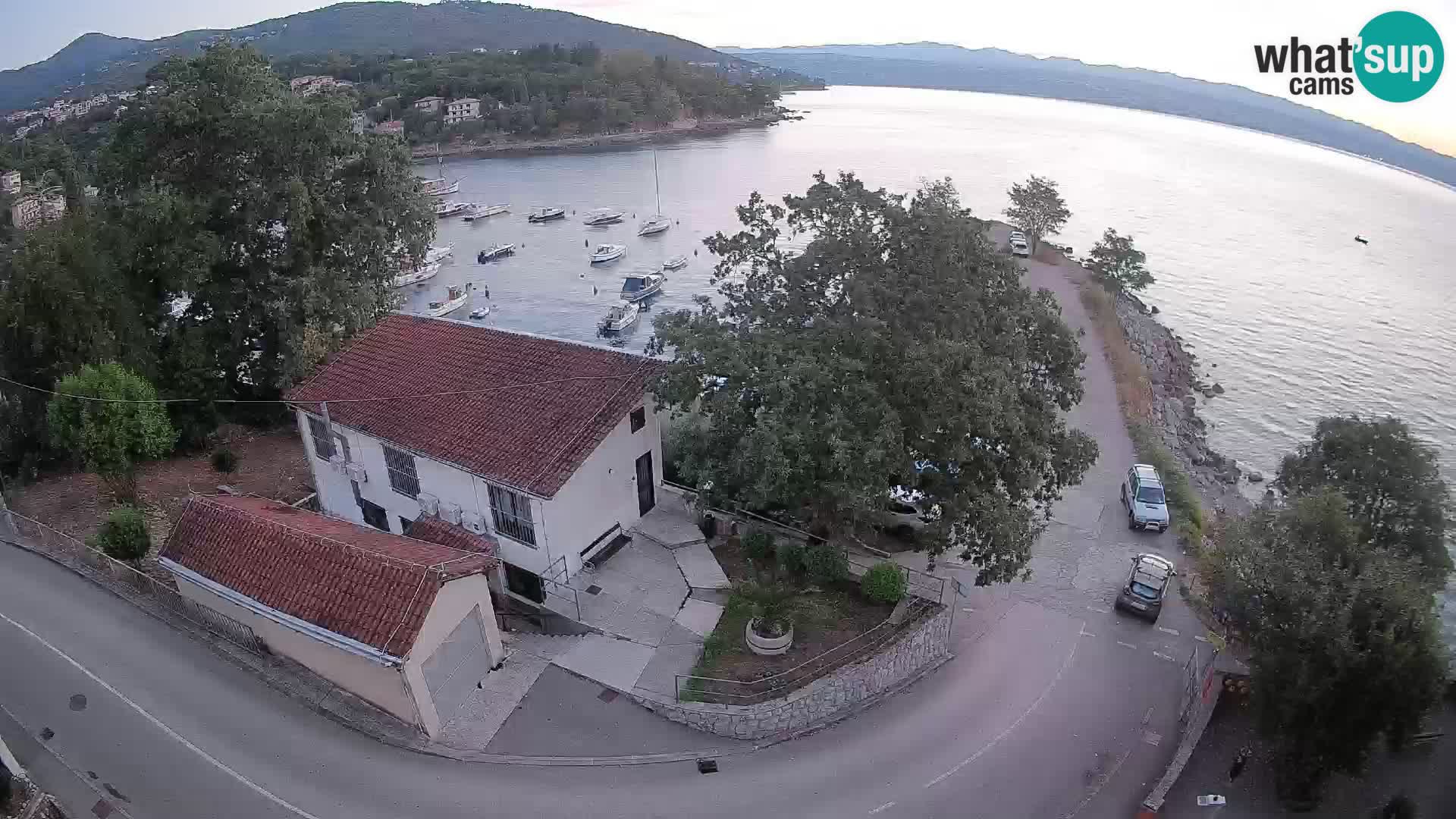 Ika Harbor Webcam – LIVE View of the Harbor and Opatija Lights