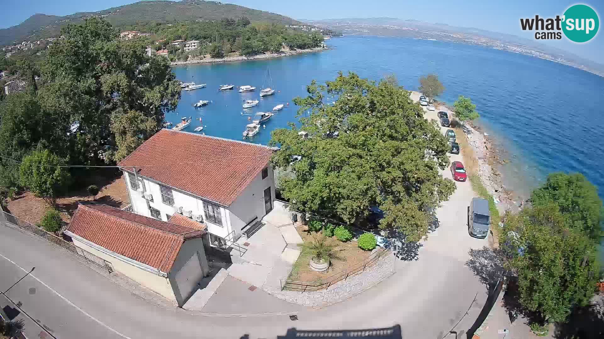 Ika Harbor Webcam – LIVE View of the Harbor and Opatija Lights