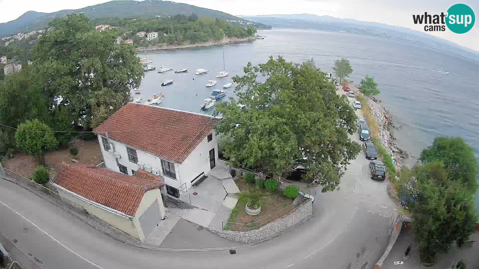 Web kamera luka Ika – Pogled uživo na luku i svjetla Opatije