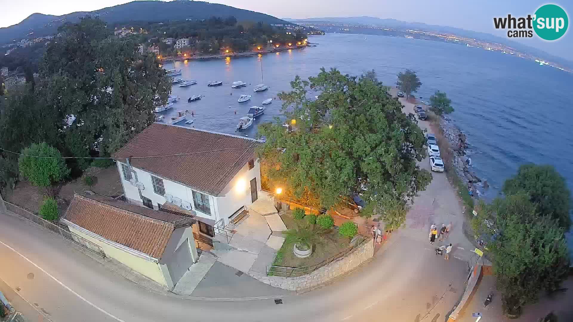 Ika Harbor Webcam – LIVE View of the Harbor and Opatija Lights