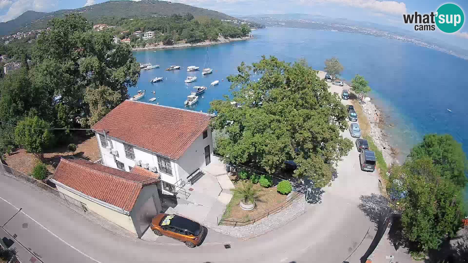 Ika Harbor Webcam – LIVE View of the Harbor and Opatija Lights