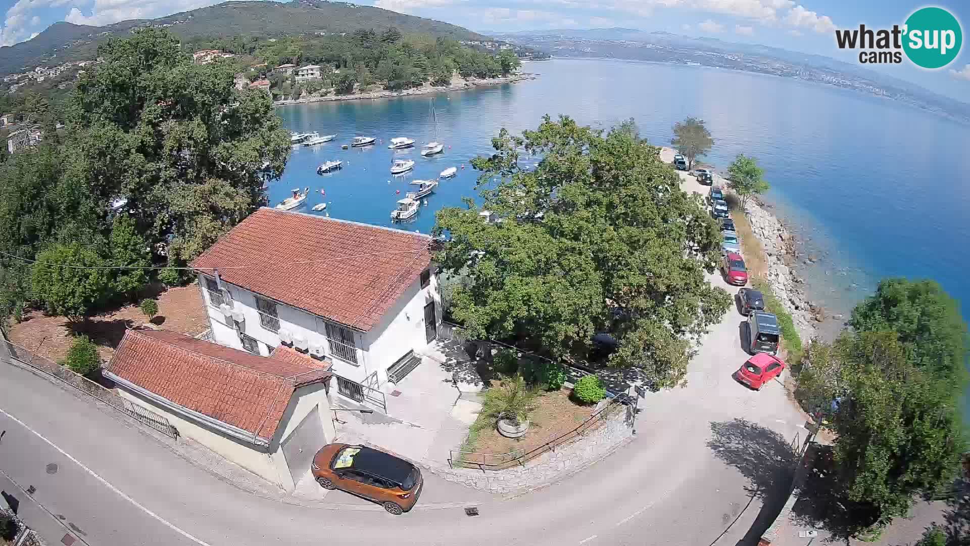 Ika Harbor Webcam – LIVE View of the Harbor and Opatija Lights