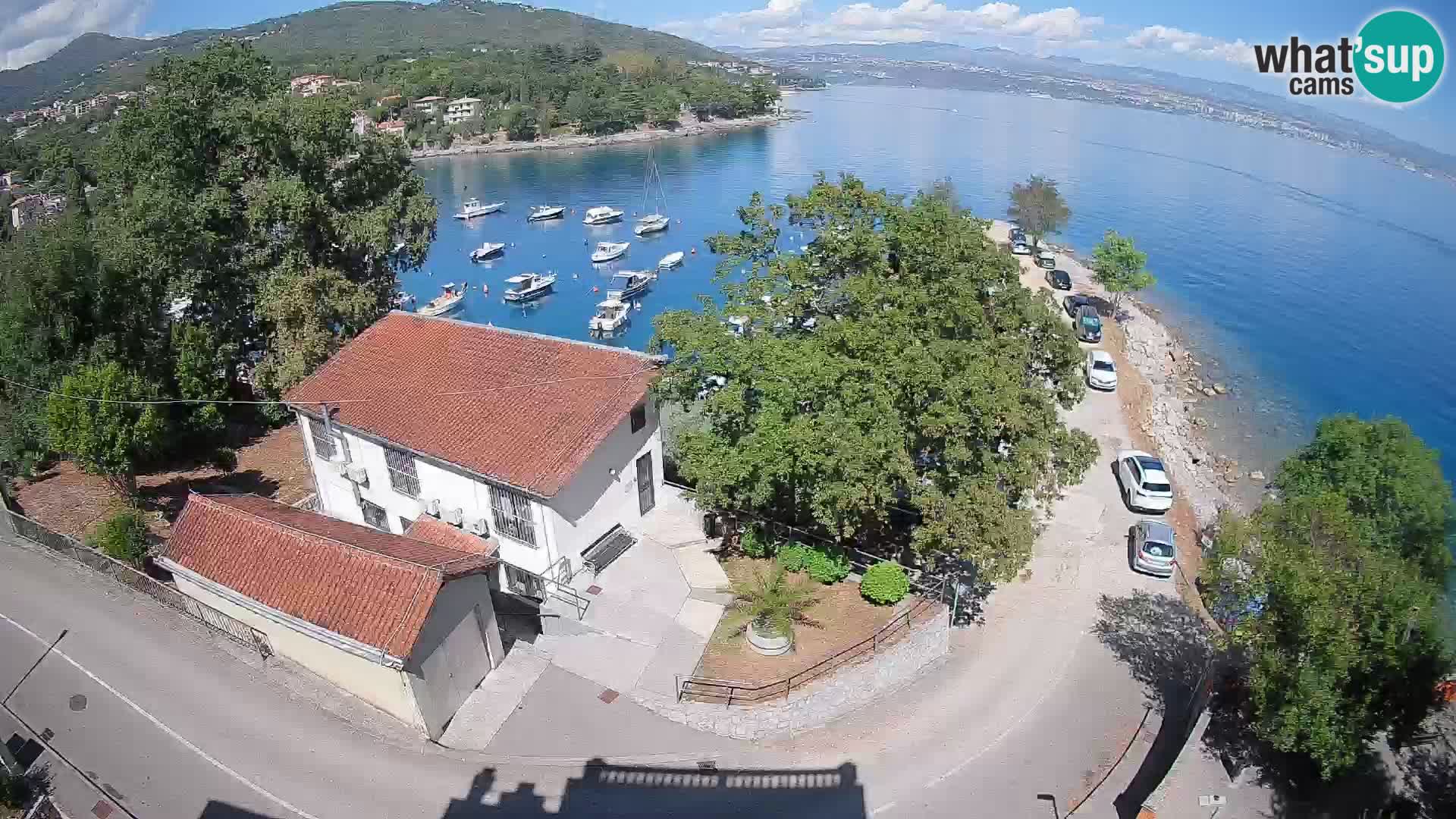 Web kamera luka Ika – Pogled uživo na luku i svjetla Opatije