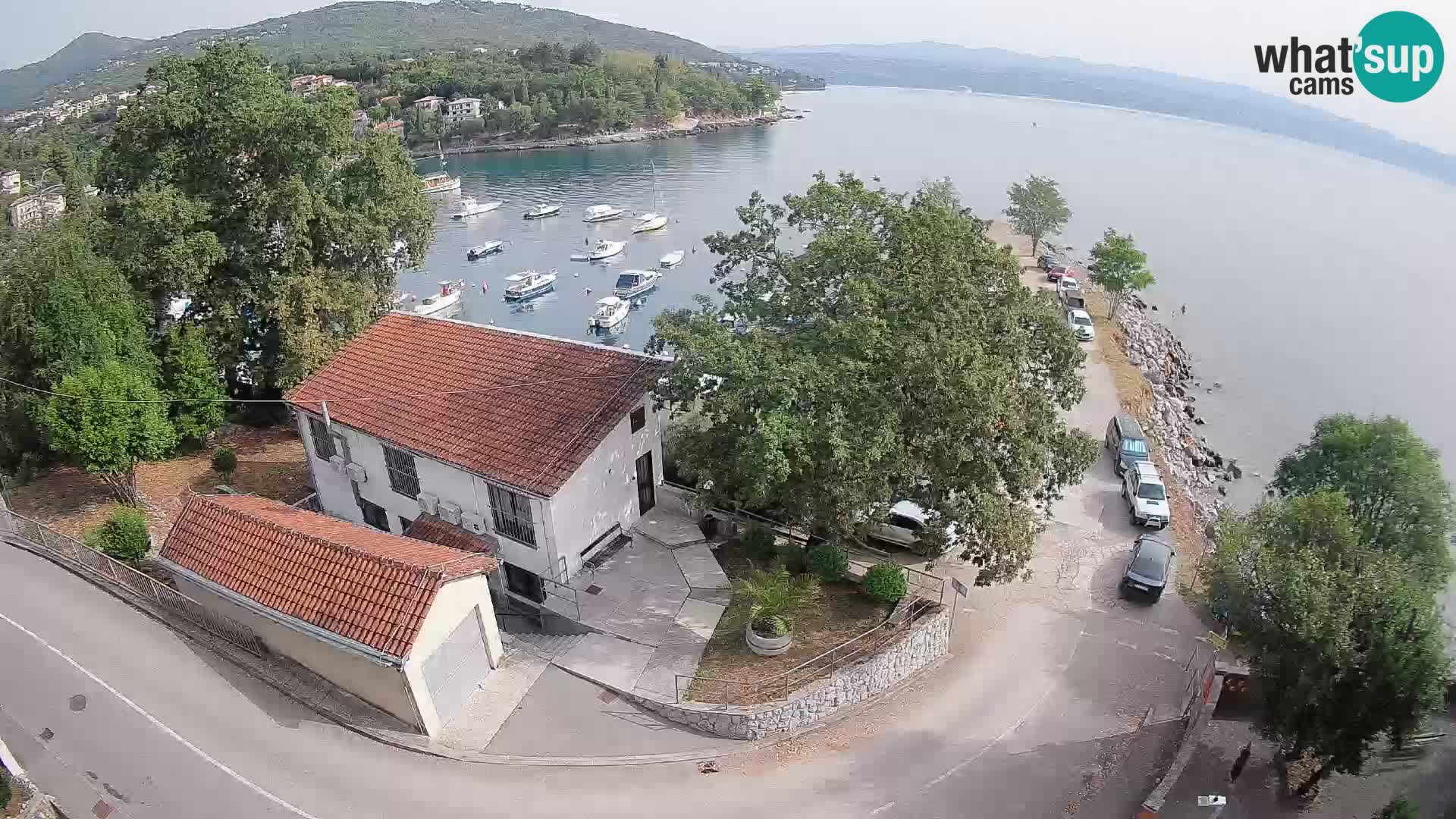 Spletna kamera pristanišče Ika – Pogled v živo na pristanišče in luči Opatije