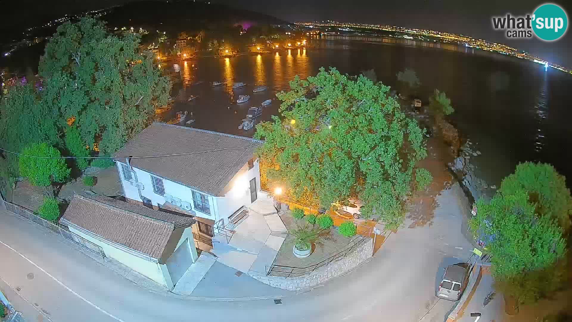 Ika Harbor Webcam – LIVE View of the Harbor and Opatija Lights
