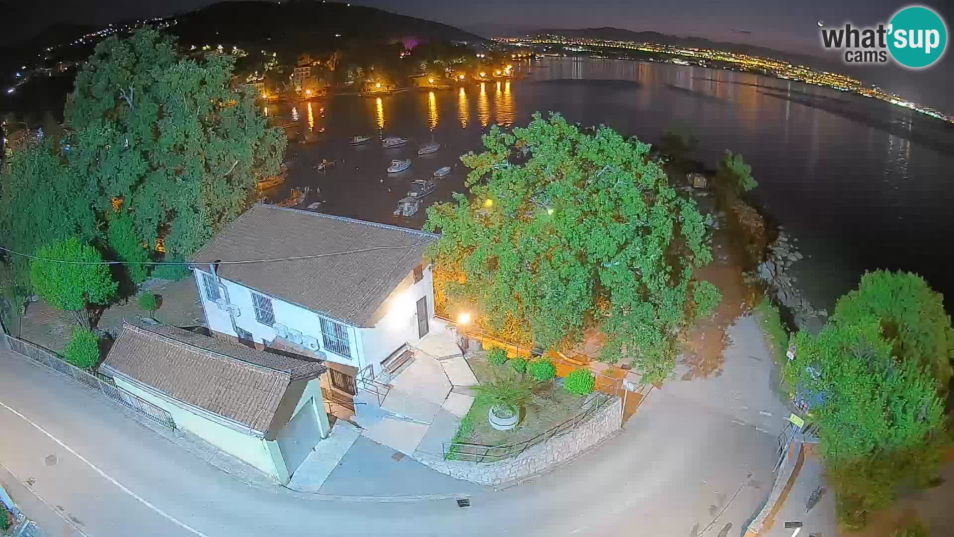 Ika Harbor Webcam – LIVE View of the Harbor and Opatija Lights