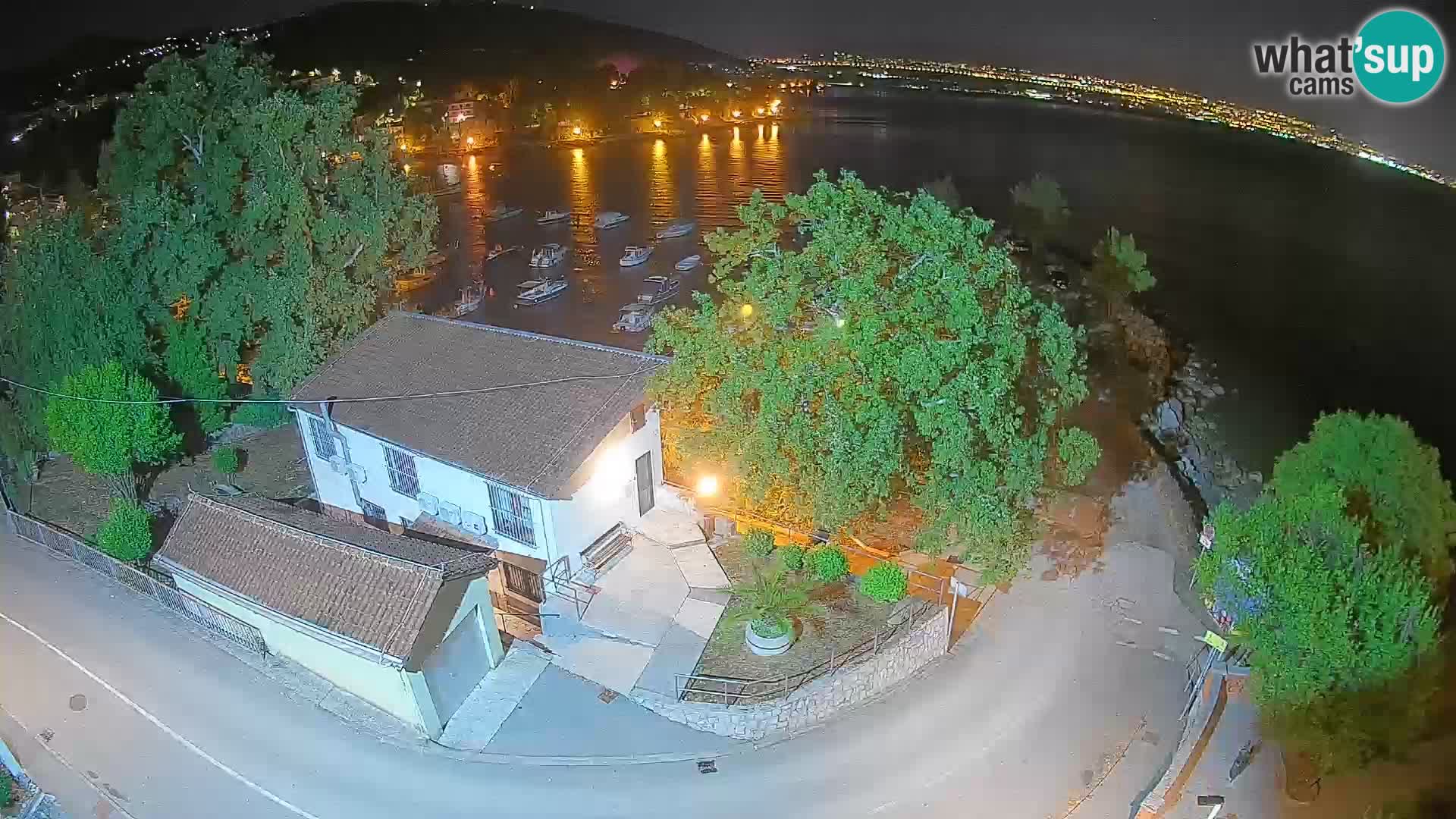 Ika Harbor Webcam – LIVE View of the Harbor and Opatija Lights