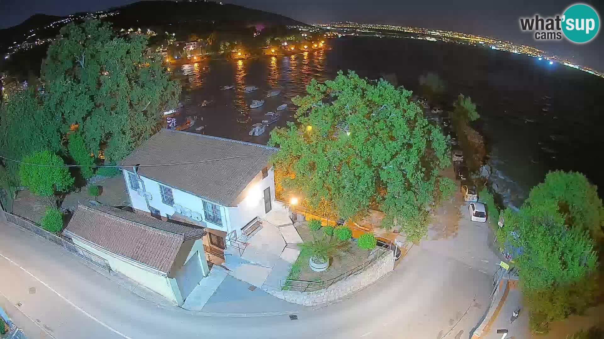 Ika Harbor Webcam – LIVE View of the Harbor and Opatija Lights