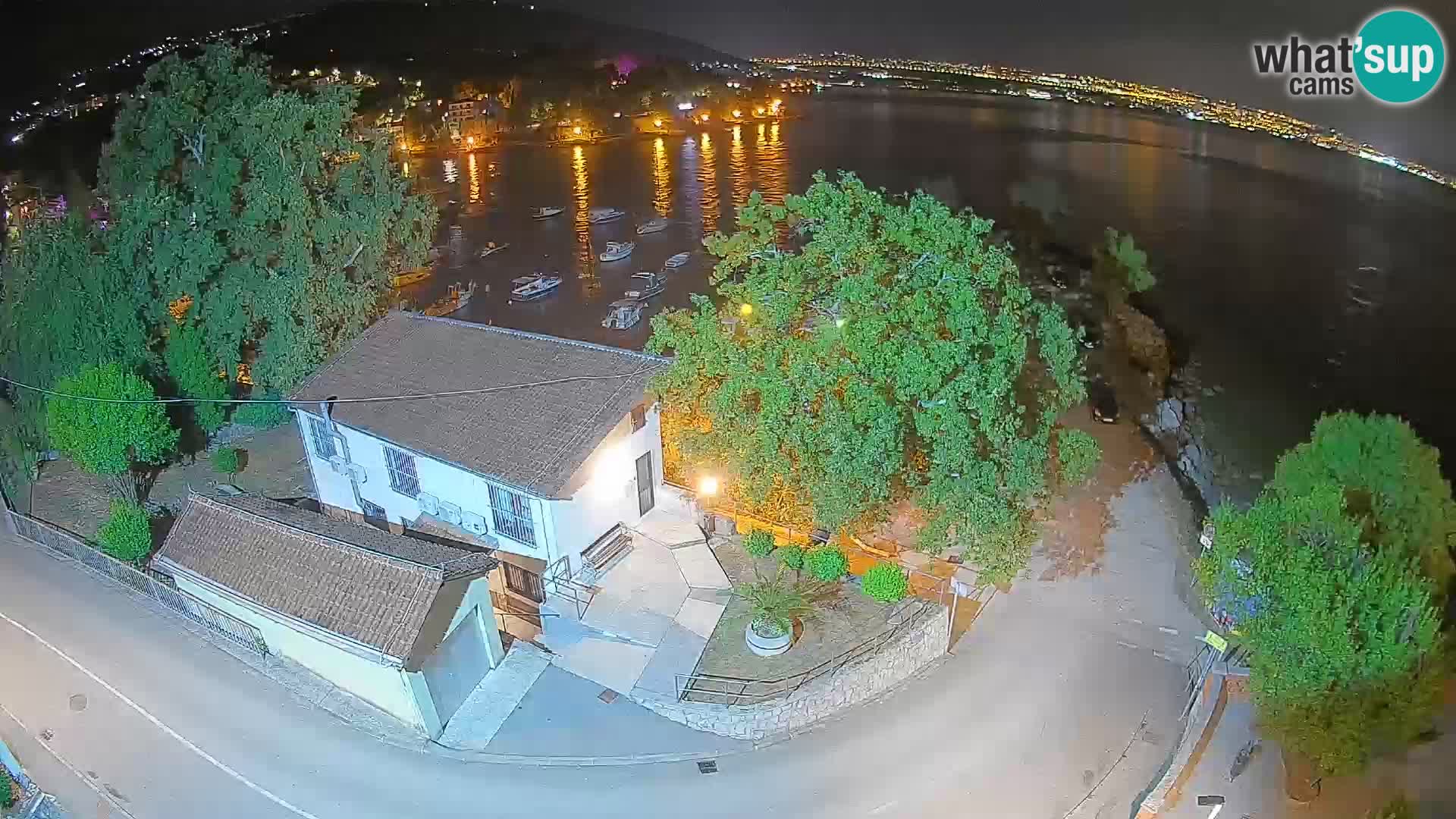 Ika Harbor Webcam – LIVE View of the Harbor and Opatija Lights