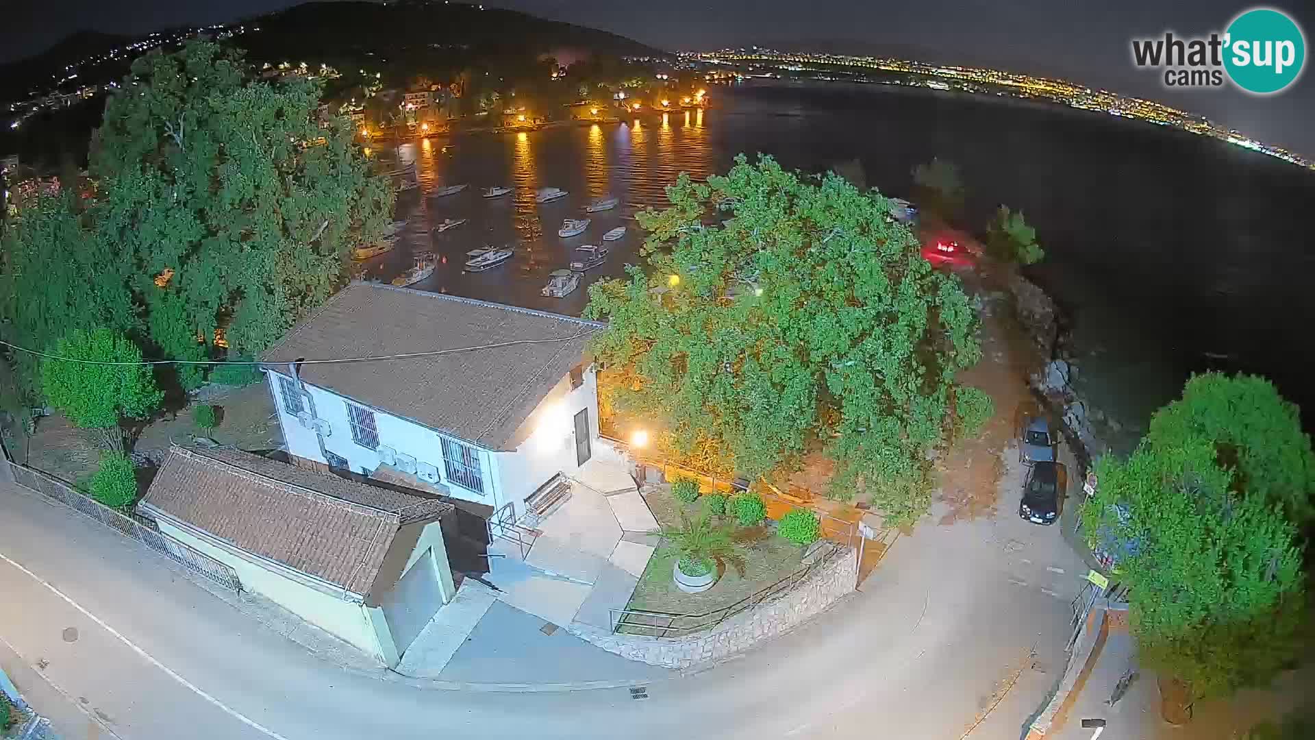 Ika Harbor Webcam – LIVE View of the Harbor and Opatija Lights
