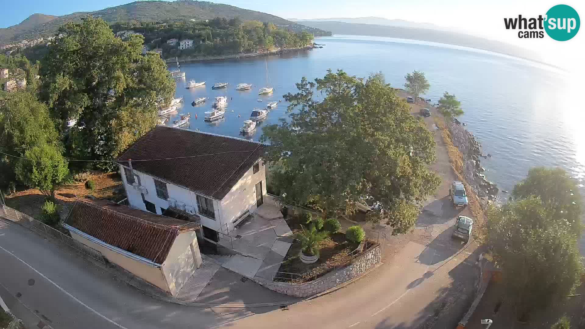 Ika Harbor Webcam – LIVE View of the Harbor and Opatija Lights