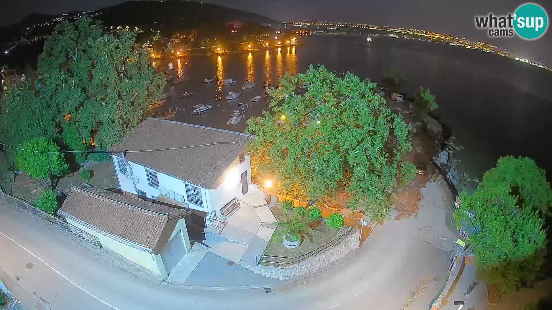 Ika Harbor Webcam – LIVE View of the Harbor and Opatija Lights