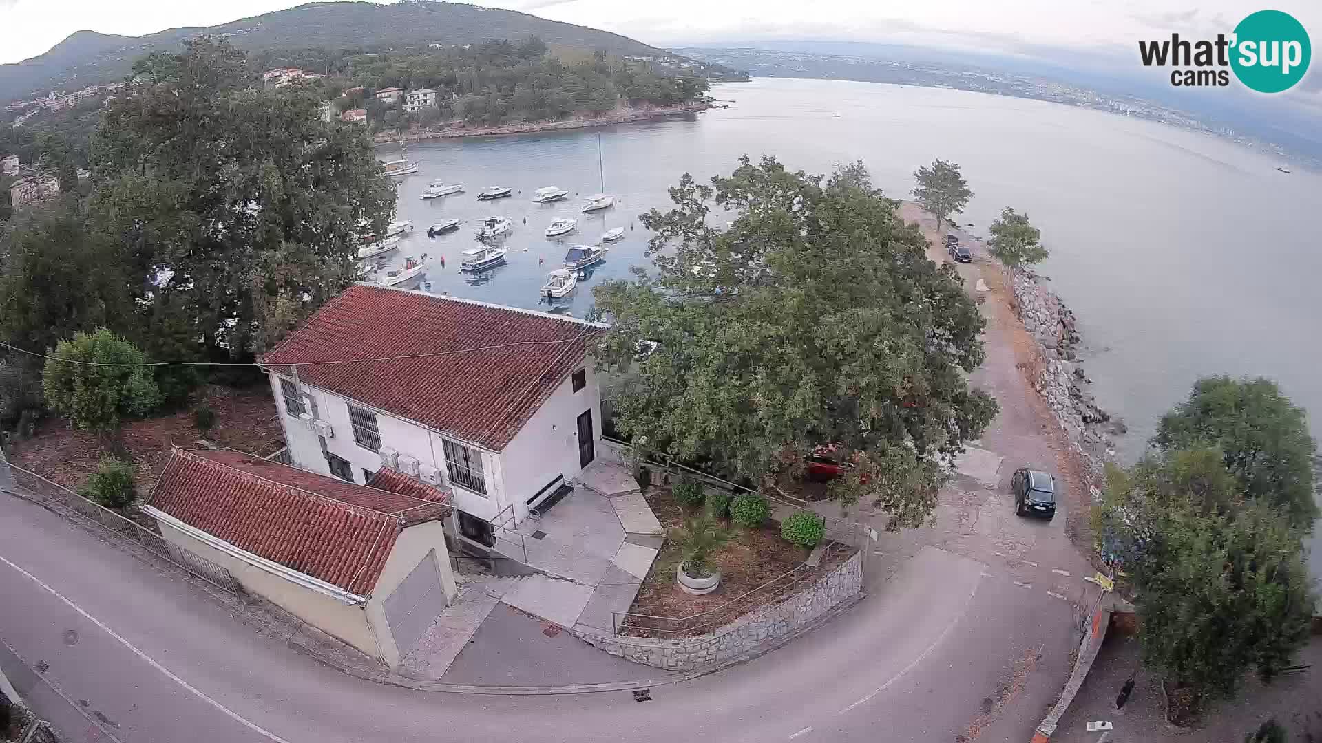 Ika Harbor Webcam – LIVE View of the Harbor and Opatija Lights
