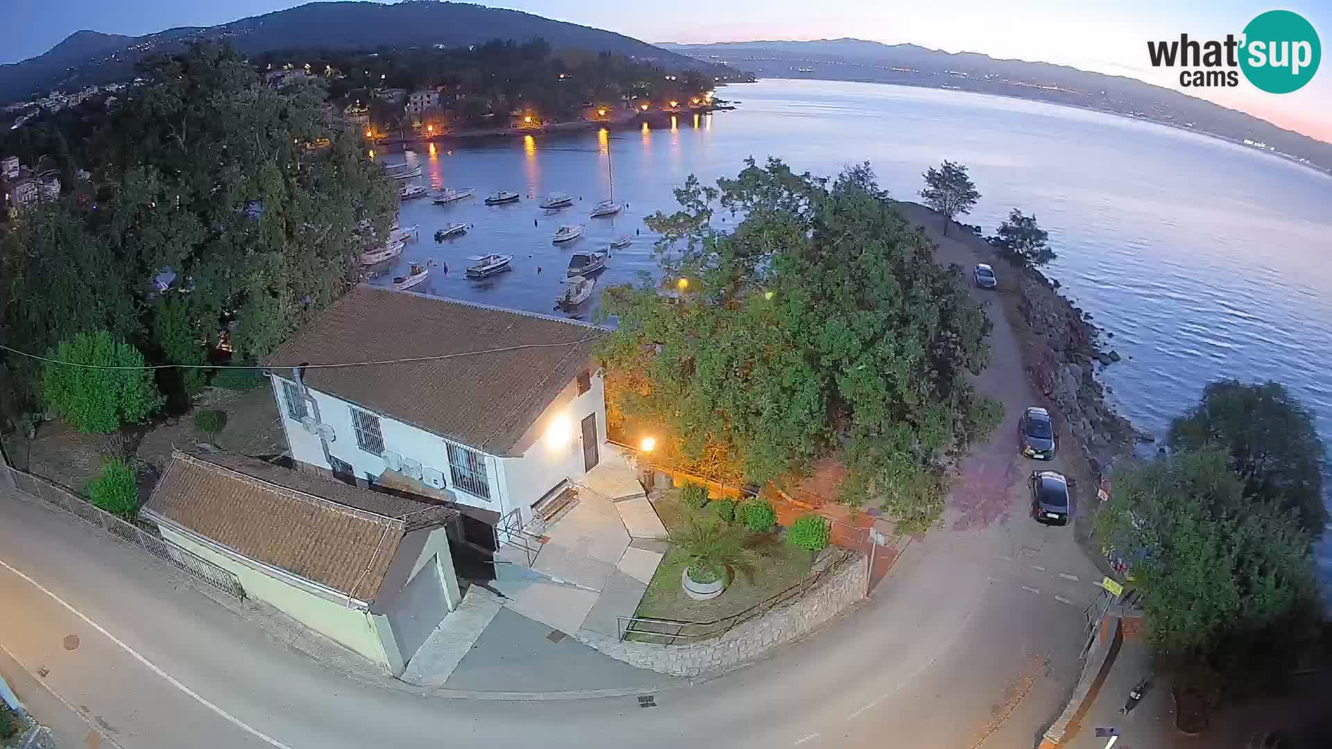 Ika Harbor Webcam – LIVE View of the Harbor and Opatija Lights