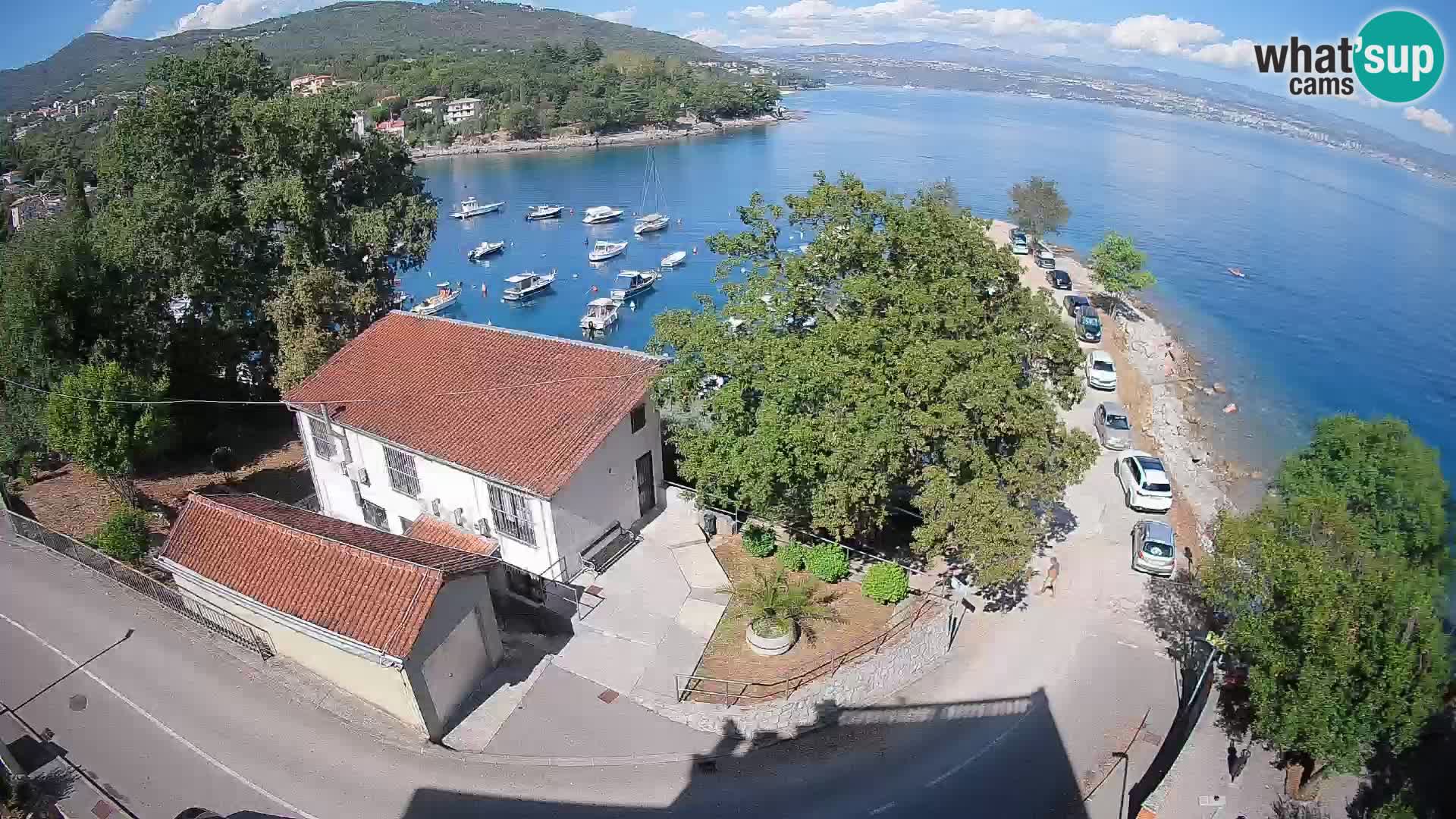 Web kamera luka Ika – Pogled uživo na luku i svjetla Opatije
