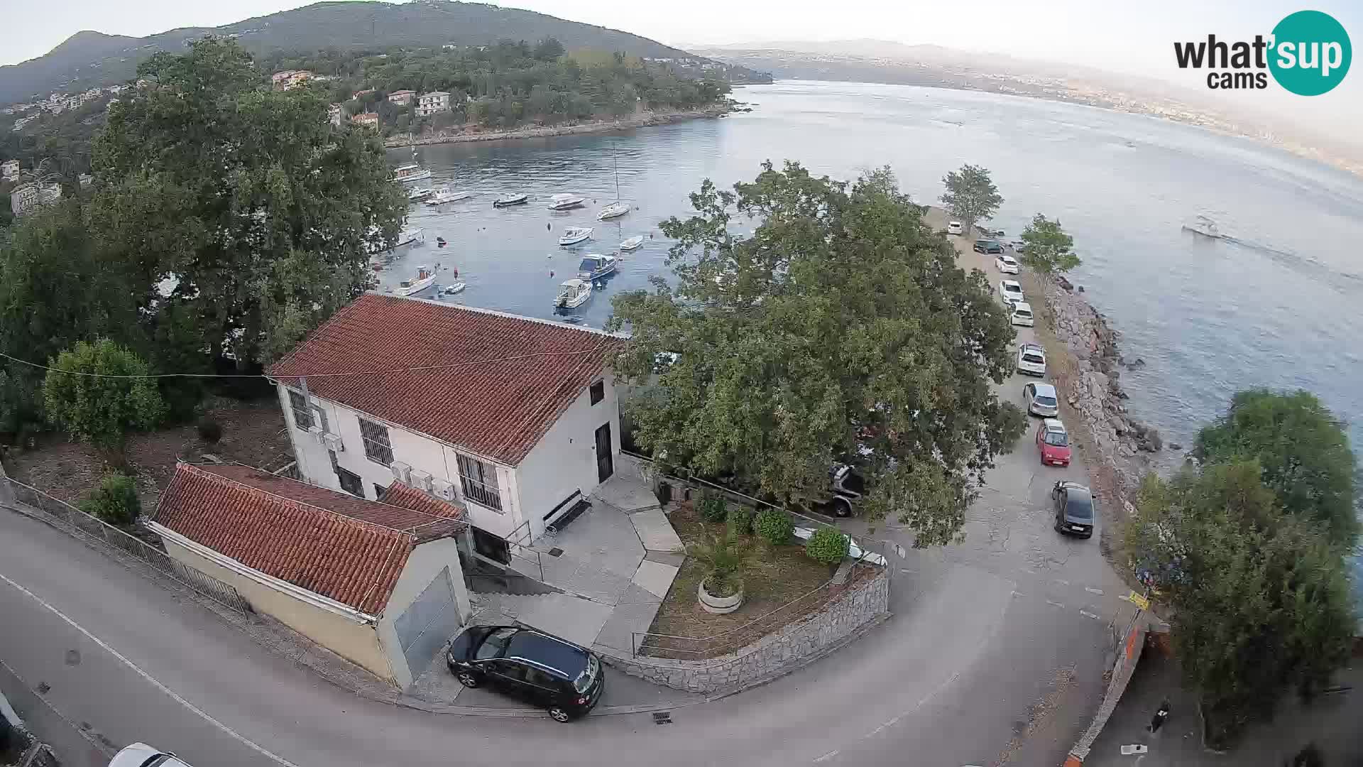 Ika Harbor Webcam – LIVE View of the Harbor and Opatija Lights