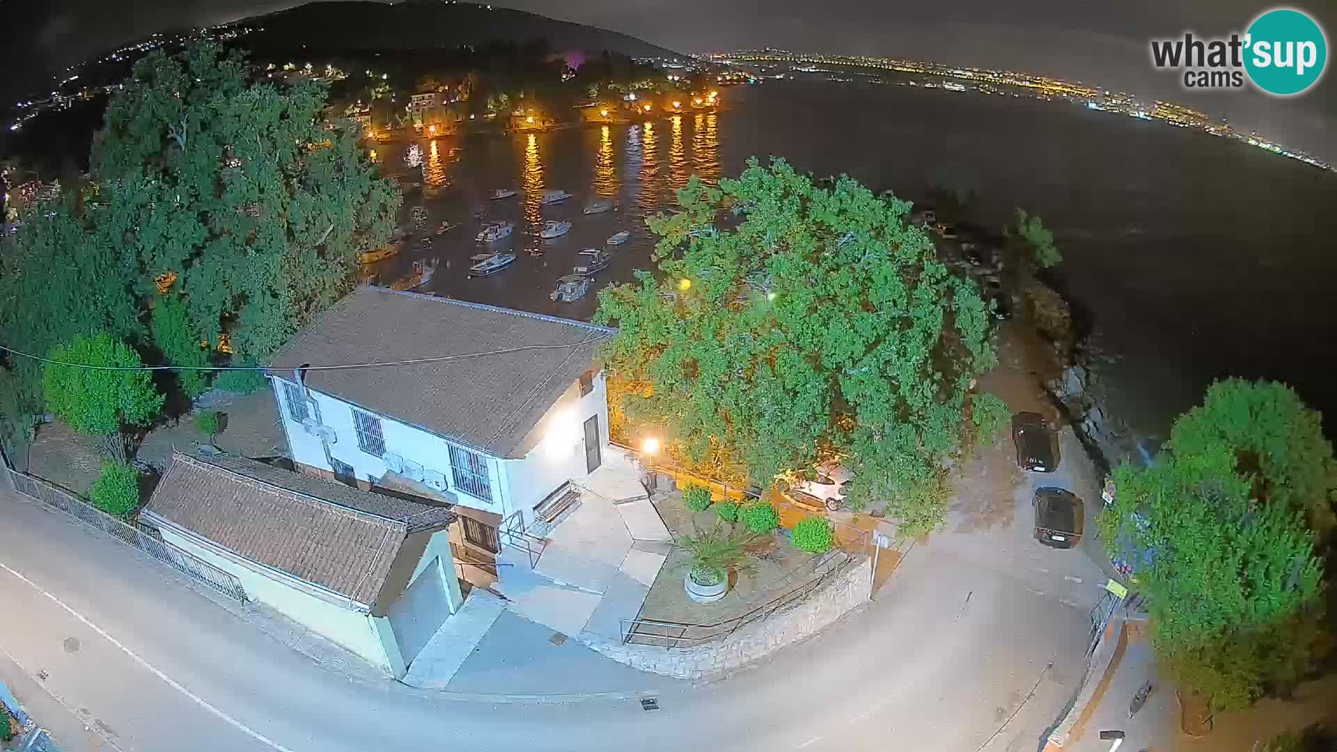 Ika Harbor Webcam – LIVE View of the Harbor and Opatija Lights