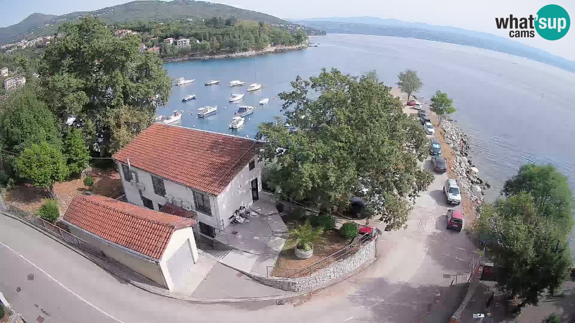 Spletna kamera pristanišče Ika – Pogled v živo na pristanišče in luči Opatije