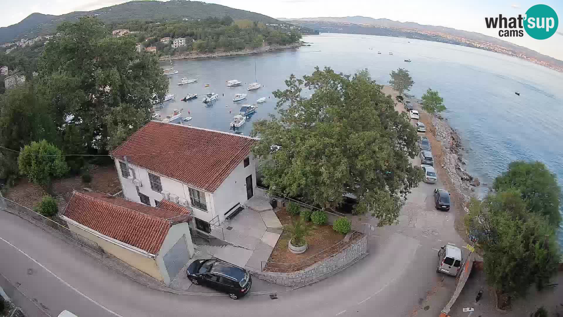 Ika Harbor Webcam – LIVE View of the Harbor and Opatija Lights