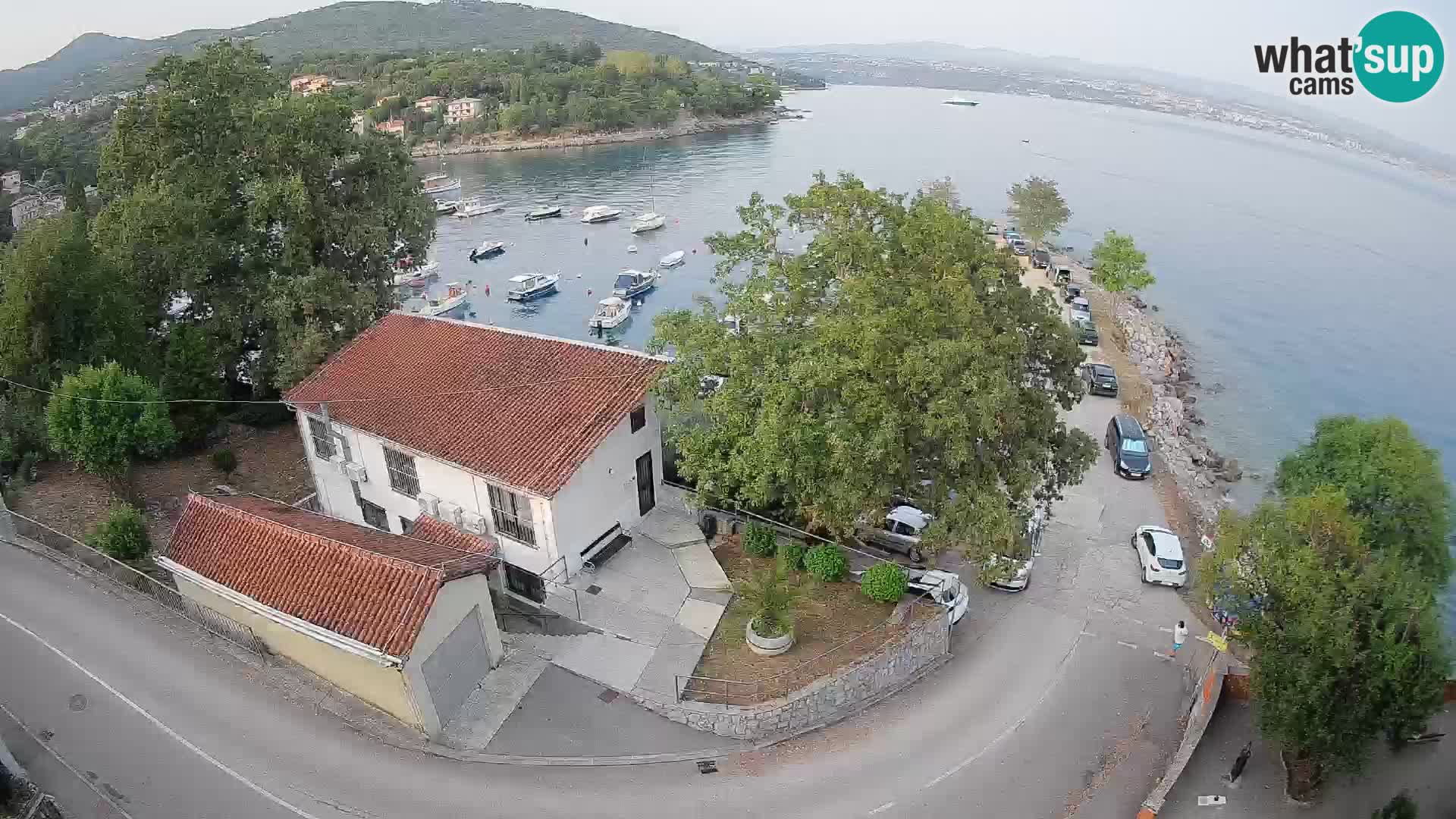 Spletna kamera pristanišče Ika – Pogled v živo na pristanišče in luči Opatije