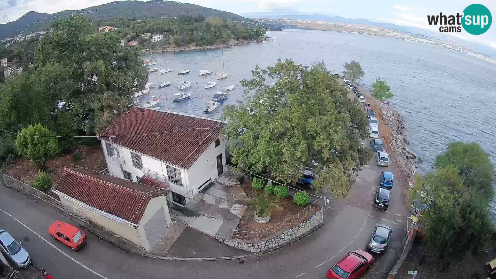 Ika Harbor Webcam – LIVE View of the Harbor and Opatija Lights