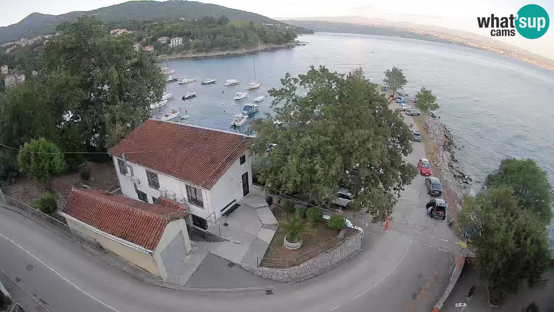 Ika Harbor Webcam – LIVE View of the Harbor and Opatija Lights