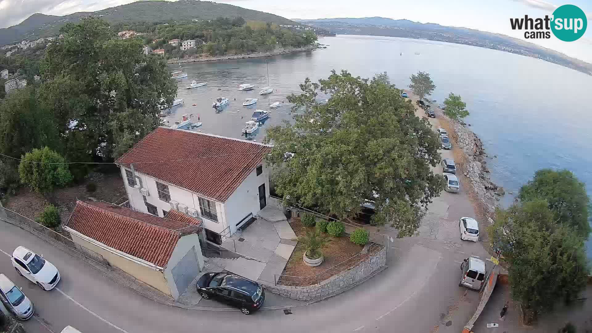 Ika Harbor Webcam – LIVE View of the Harbor and Opatija Lights