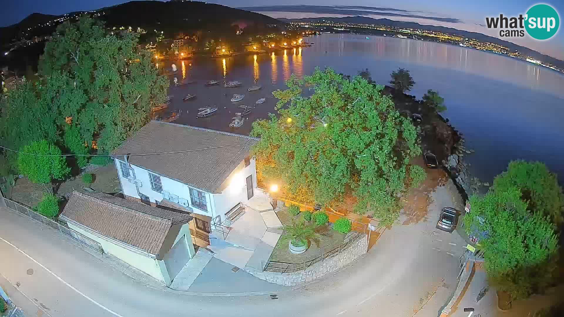 Ika Harbor Webcam – LIVE View of the Harbor and Opatija Lights