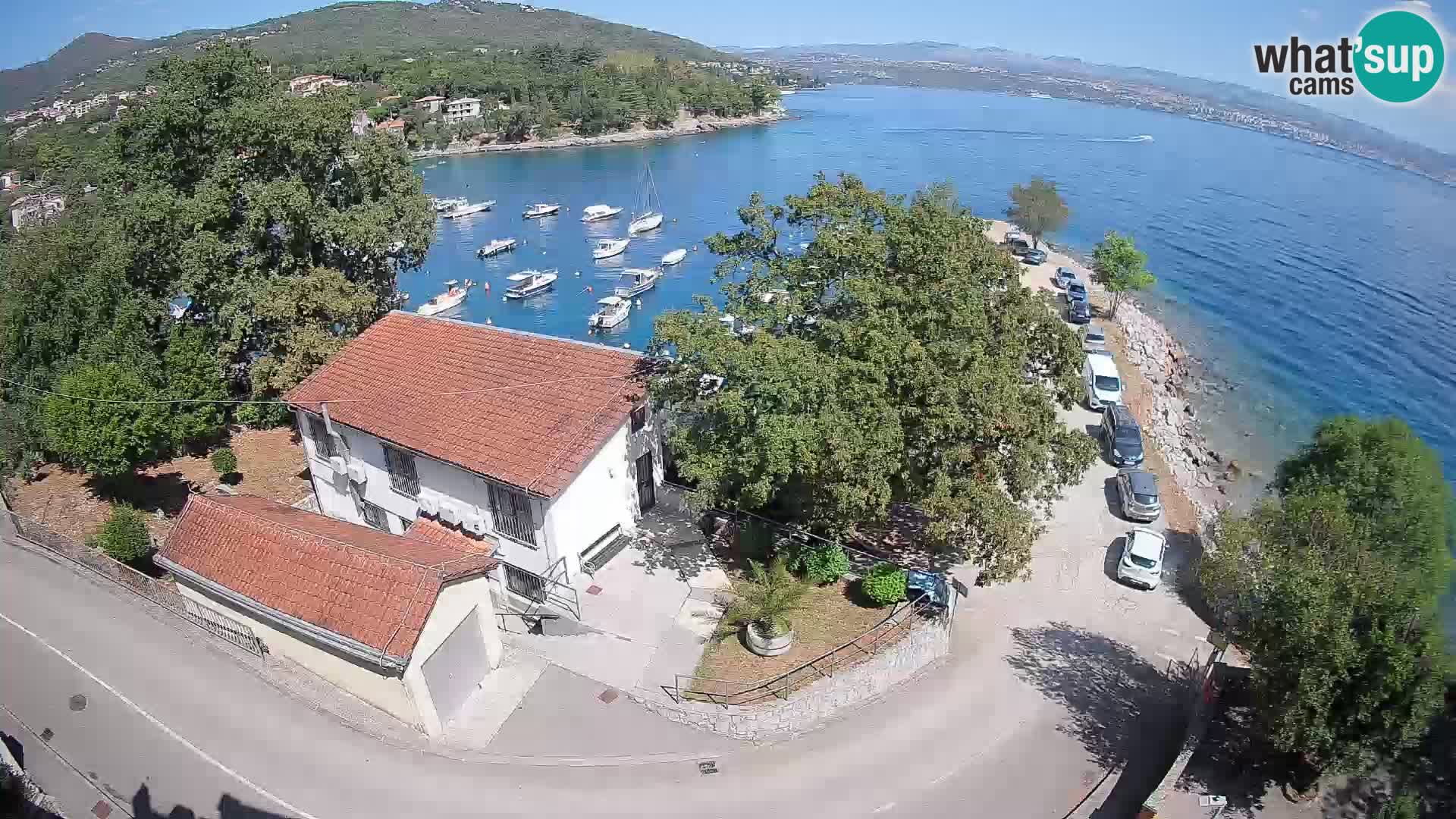Spletna kamera pristanišče Ika – Pogled v živo na pristanišče in luči Opatije