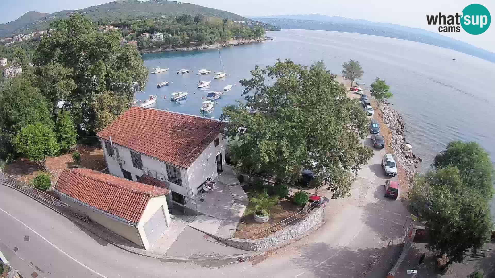 Spletna kamera pristanišče Ika – Pogled v živo na pristanišče in luči Opatije