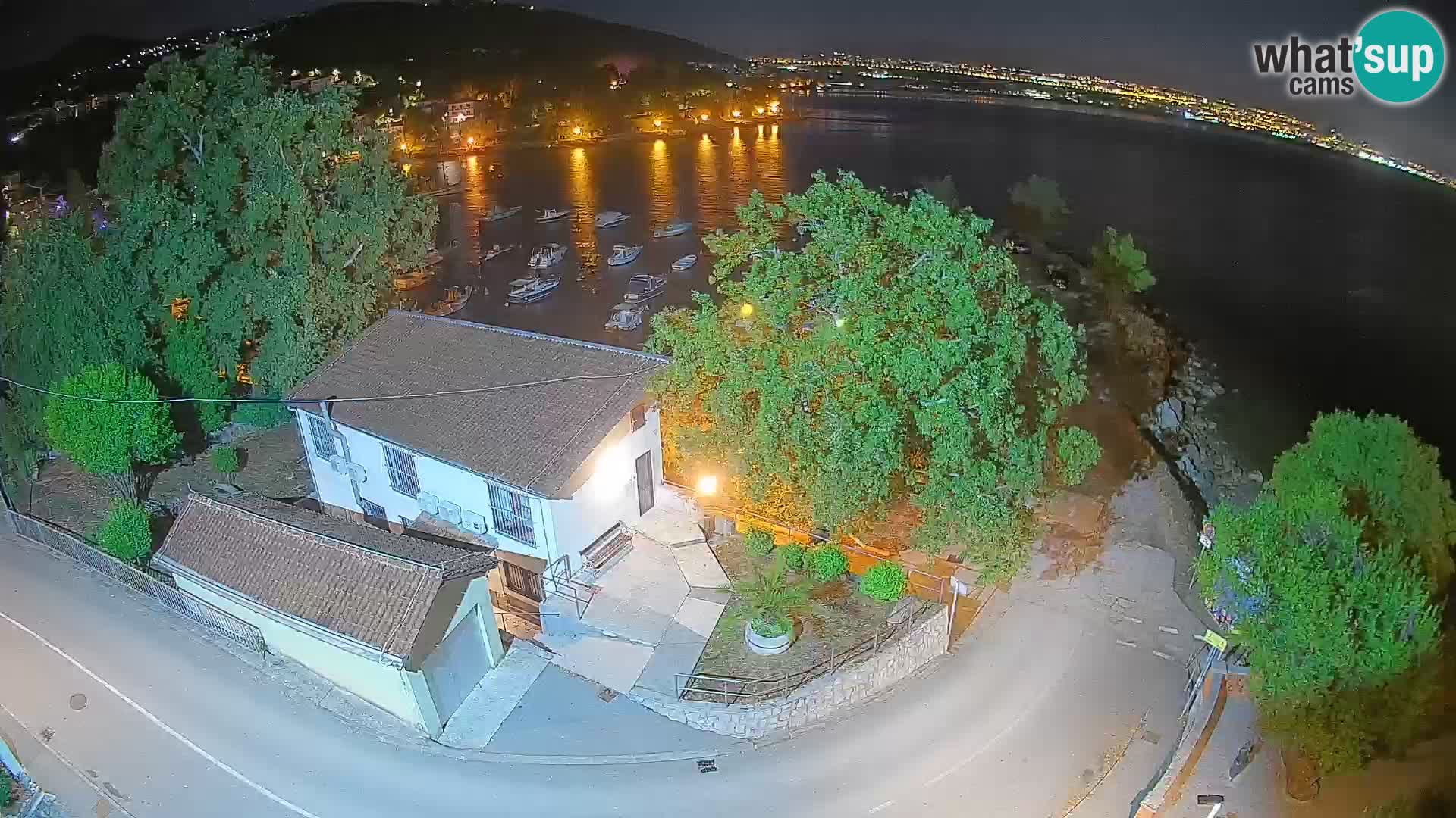 Ika Harbor Webcam – LIVE View of the Harbor and Opatija Lights