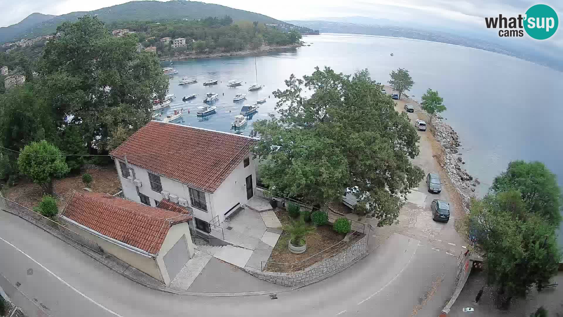 Web kamera luka Ika – Pogled uživo na luku i svjetla Opatije