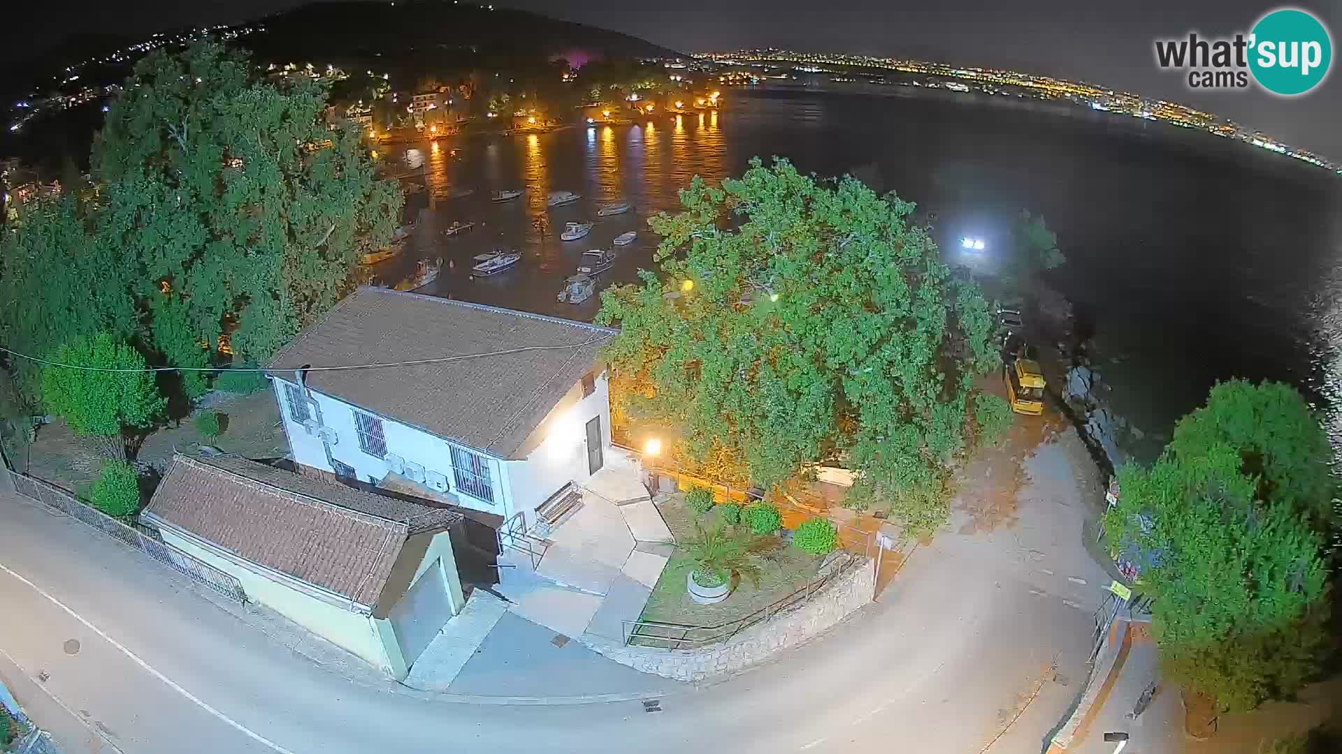 Ika Harbor Webcam – LIVE View of the Harbor and Opatija Lights