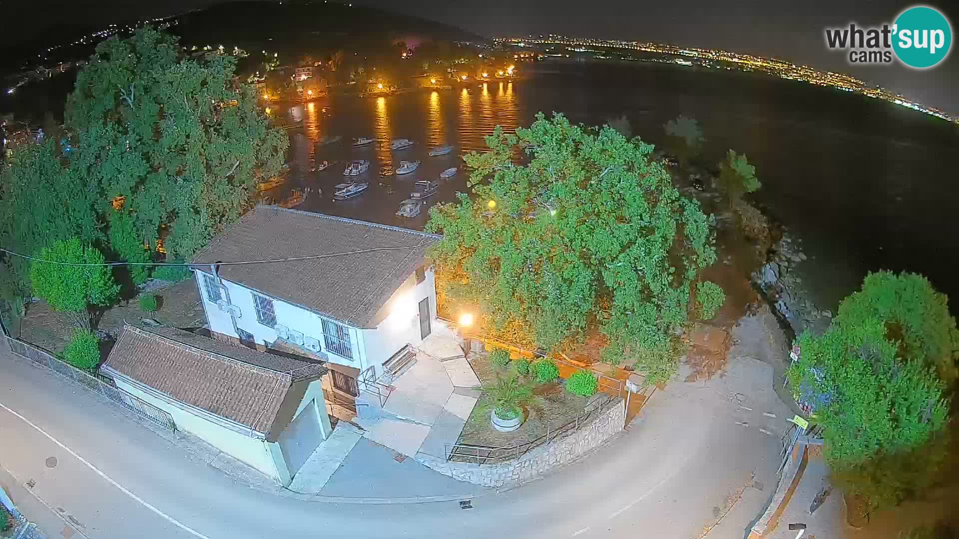 Ika Harbor Webcam – LIVE View of the Harbor and Opatija Lights