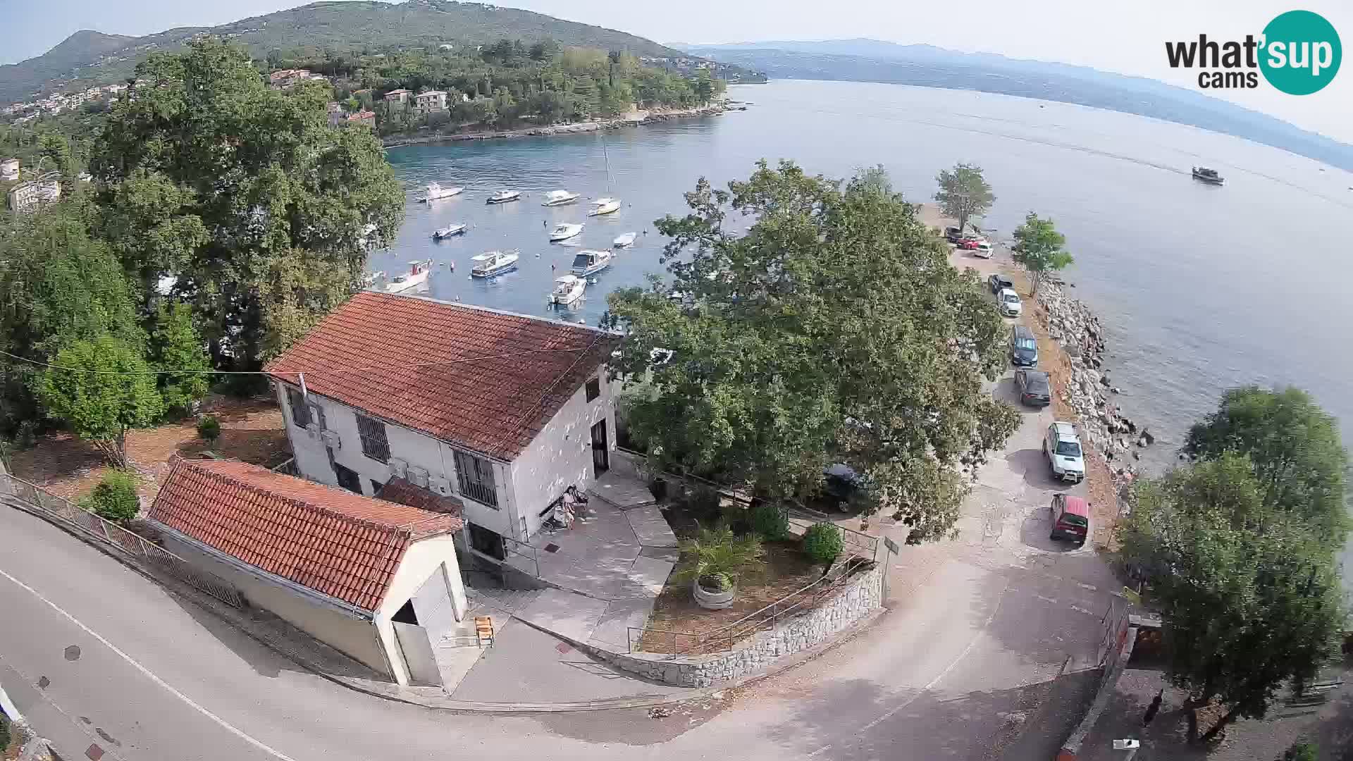 Web kamera luka Ika – Pogled uživo na luku i svjetla Opatije