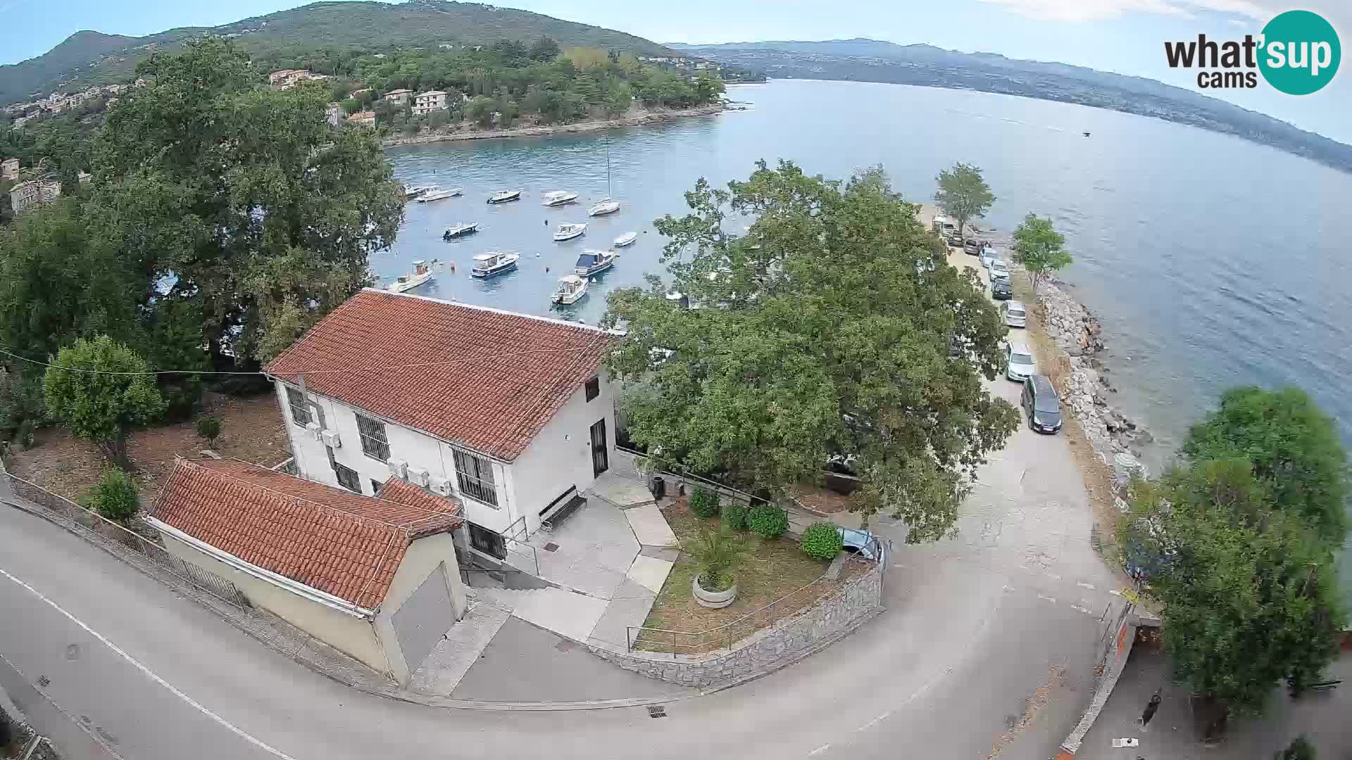 Web kamera luka Ika – Pogled uživo na luku i svjetla Opatije