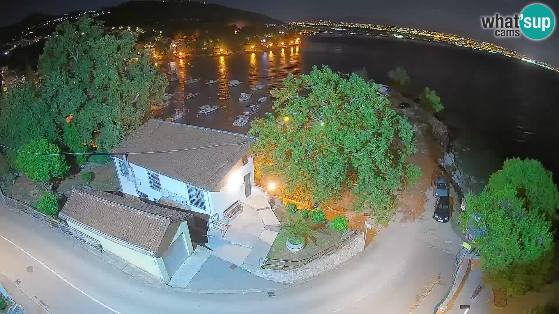 Ika Harbor Webcam – LIVE View of the Harbor and Opatija Lights