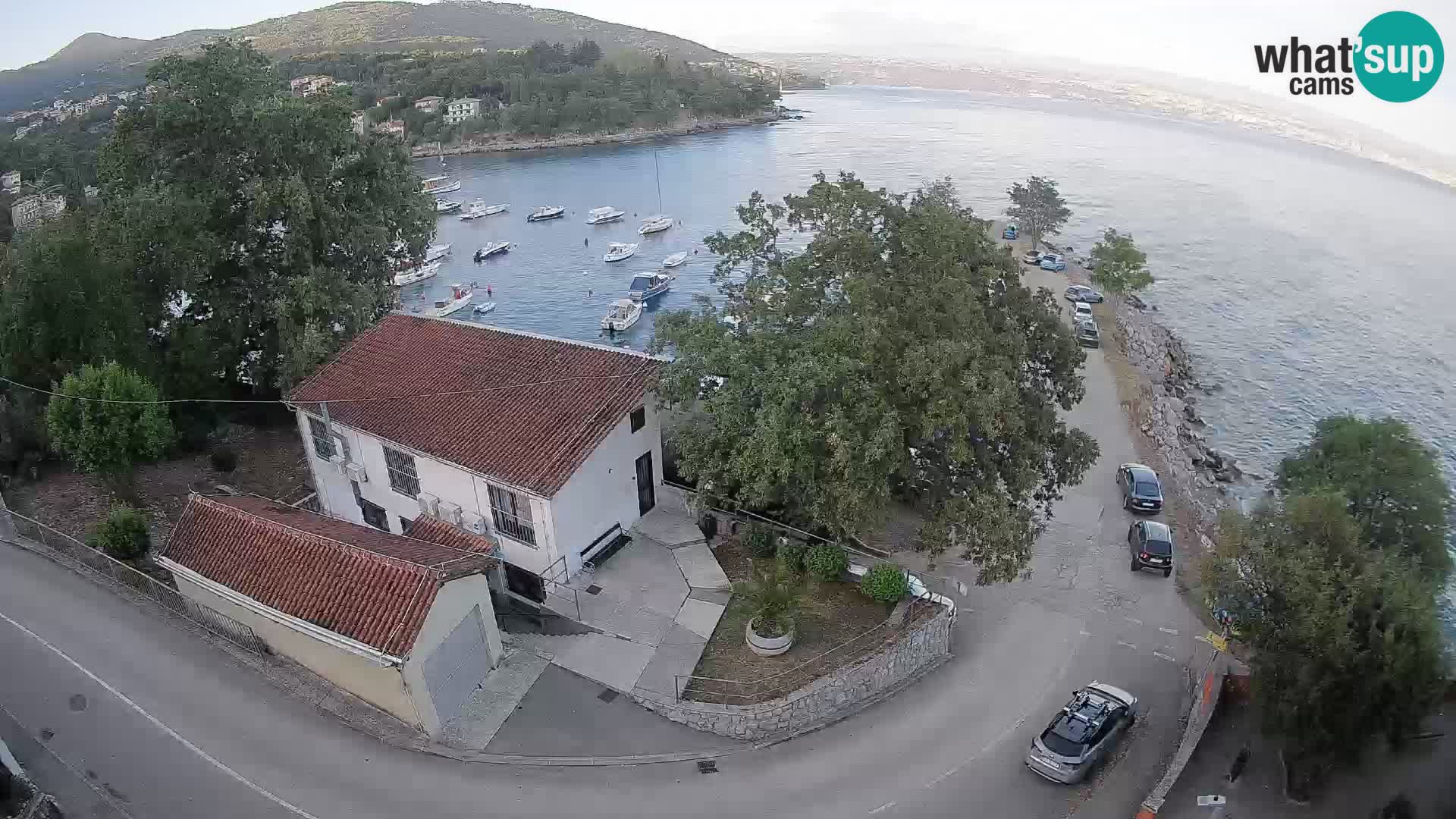 Ika Harbor Webcam – LIVE View of the Harbor and Opatija Lights