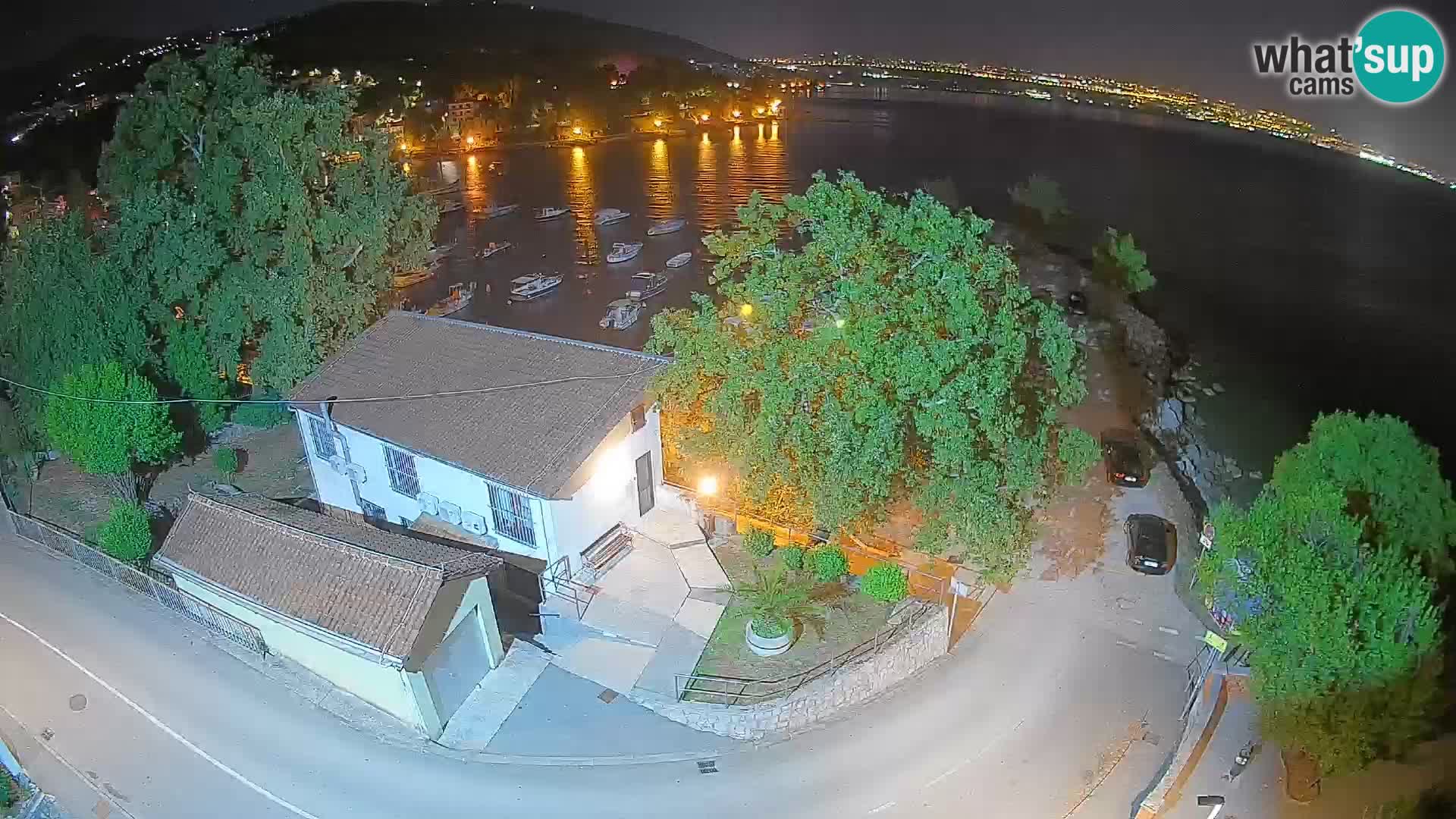 Ika Harbor Webcam – LIVE View of the Harbor and Opatija Lights