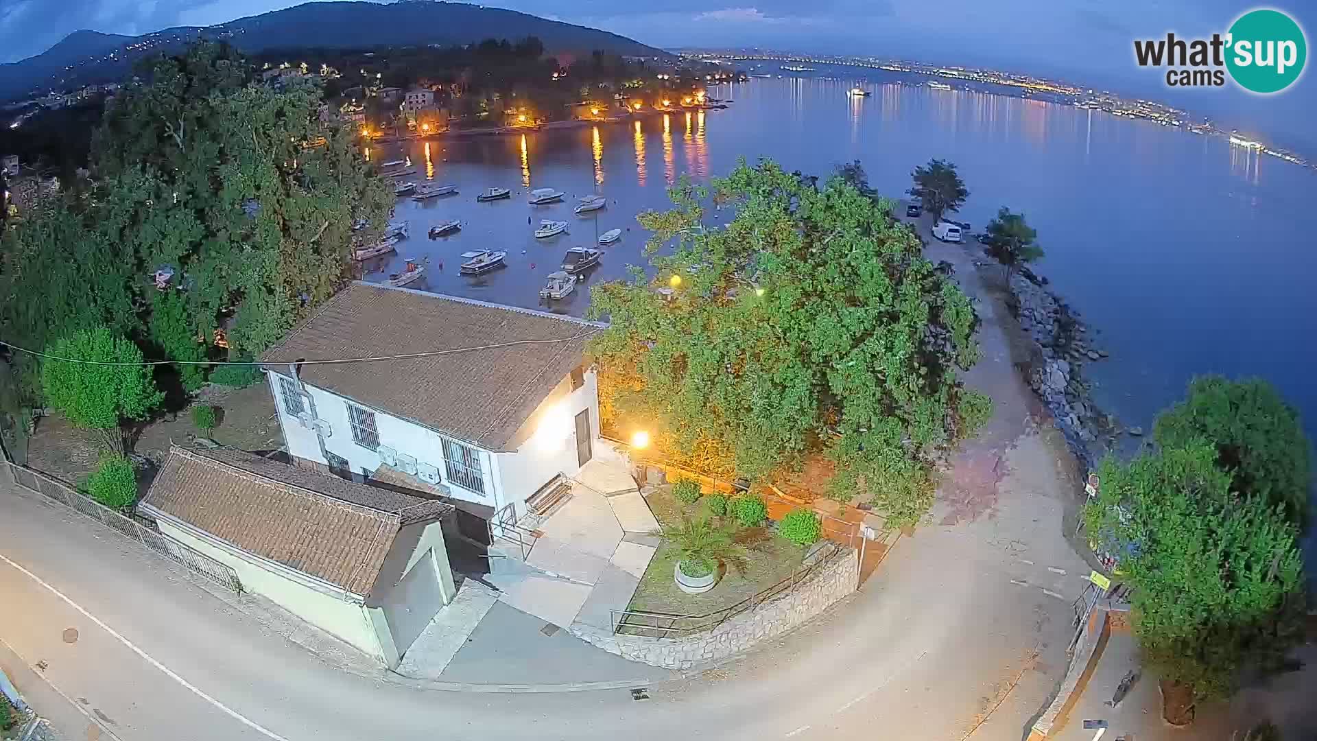 Ika Harbor Webcam – LIVE View of the Harbor and Opatija Lights