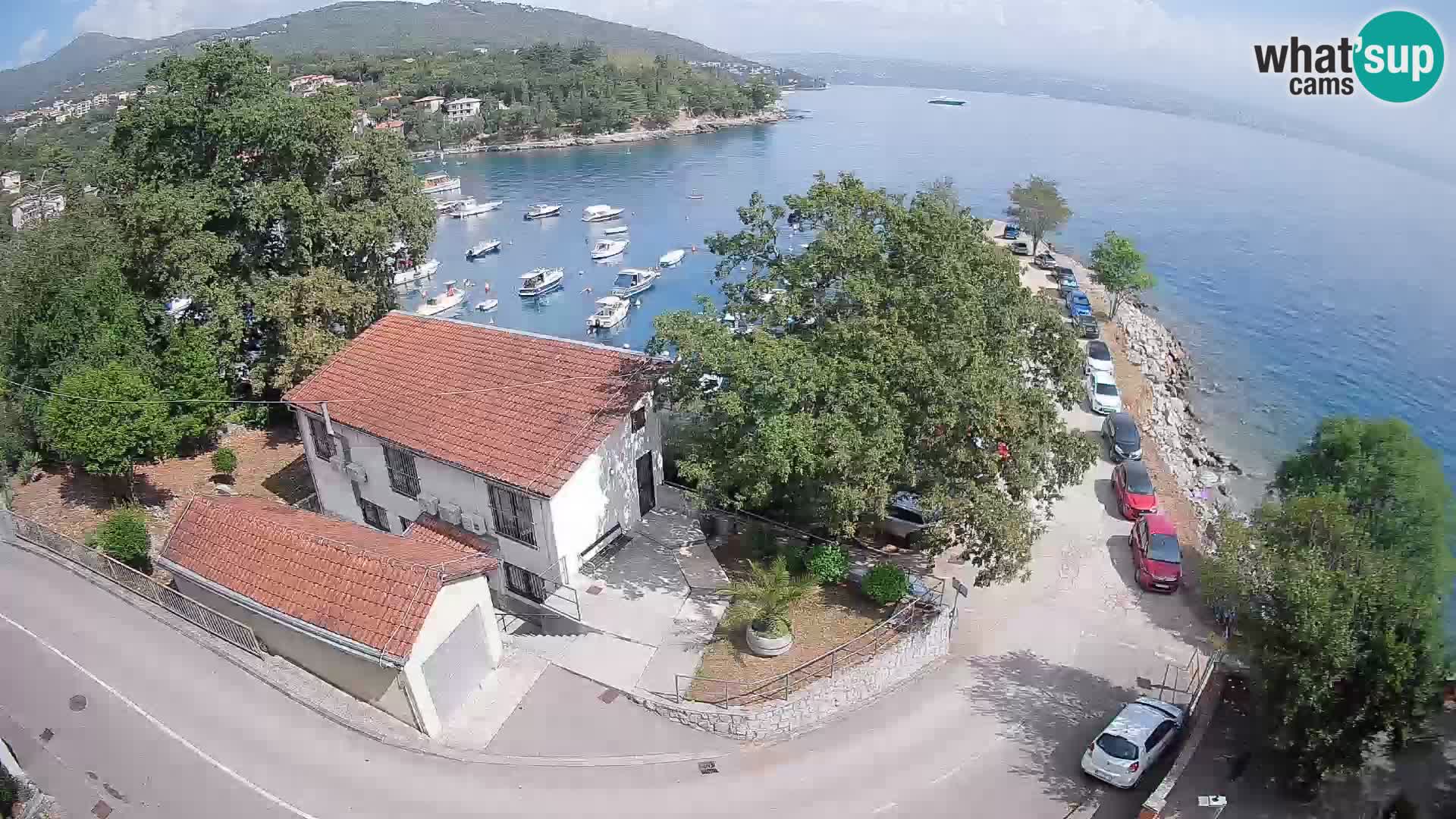 Web kamera luka Ika – Pogled uživo na luku i svjetla Opatije