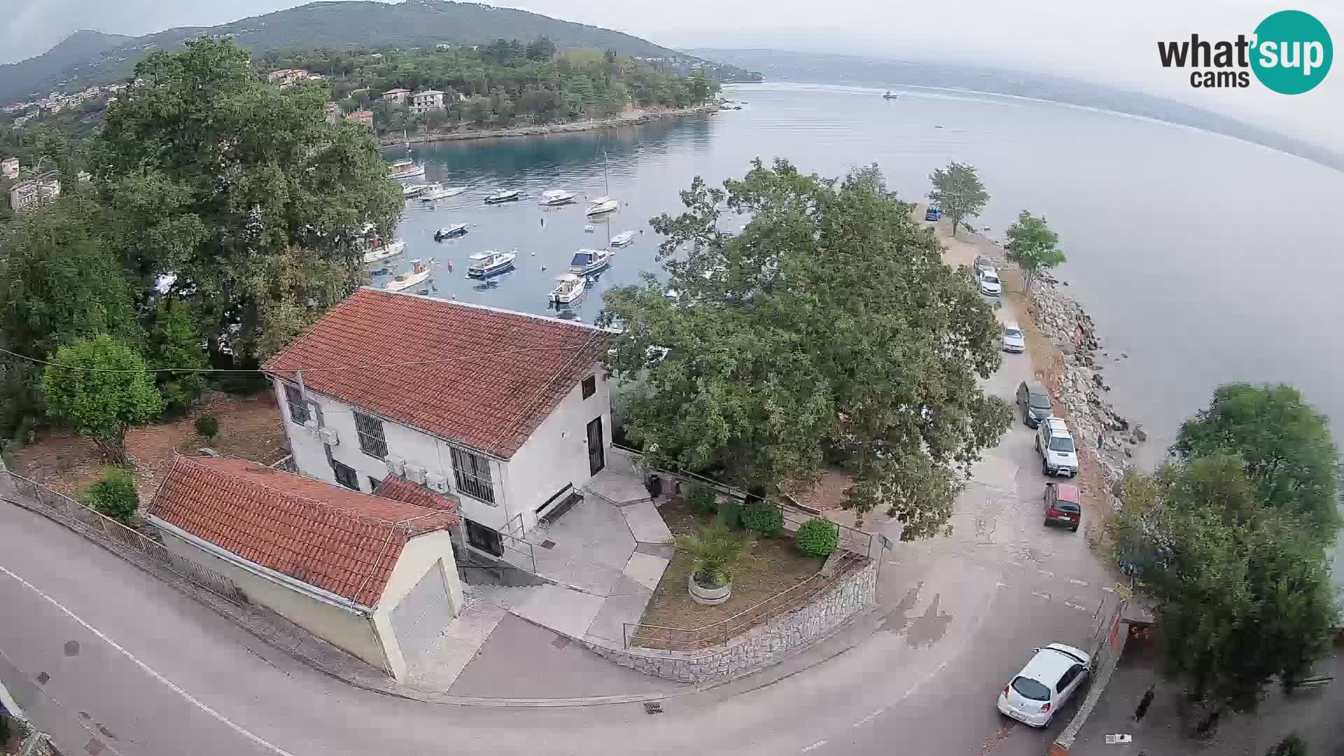 Web kamera luka Ika – Pogled uživo na luku i svjetla Opatije